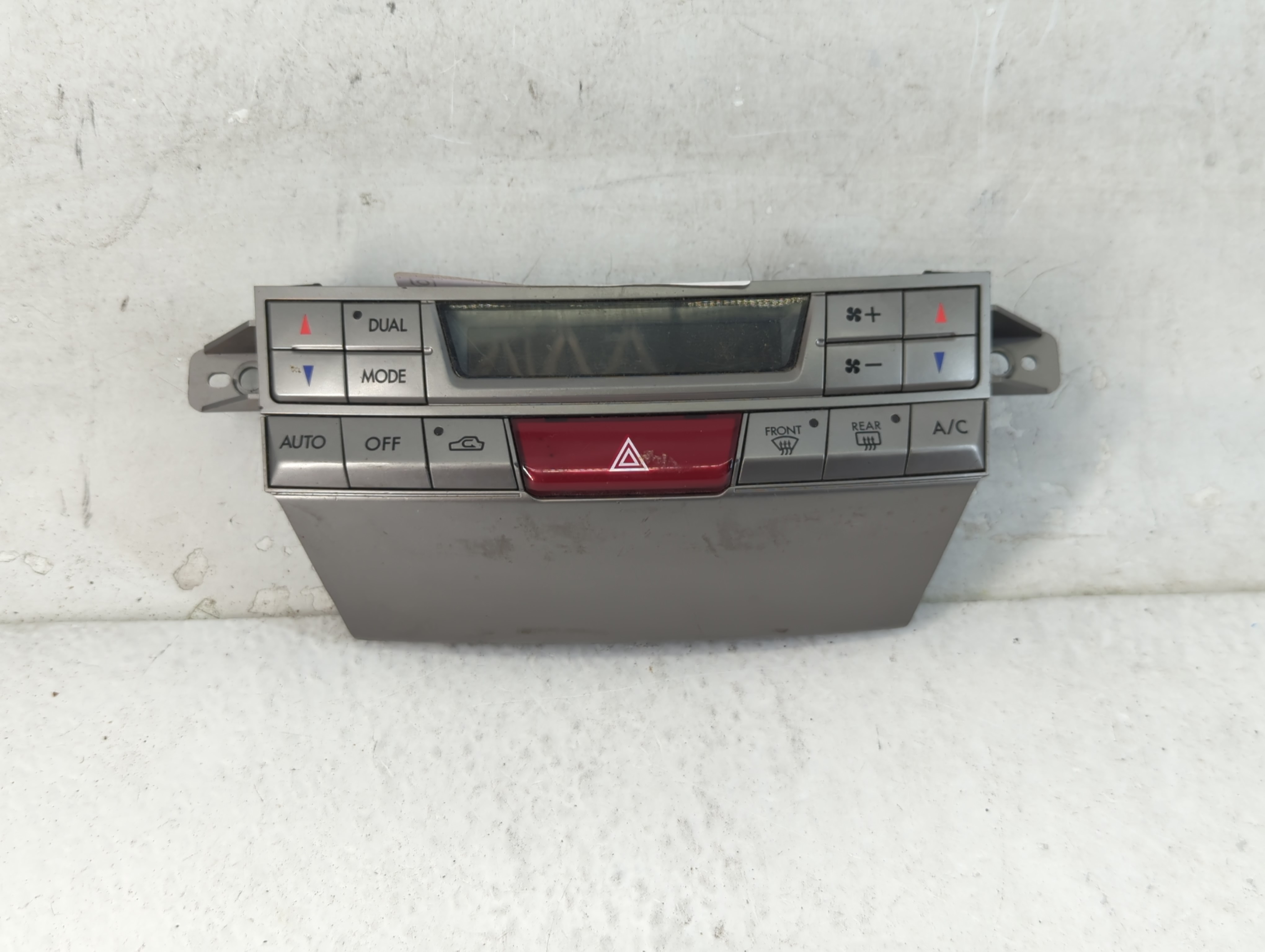 2010-2014 Subaru Legacy Ac Heater Climate Control Temperature Oem 1061043 - Oemusedautoparts1.com