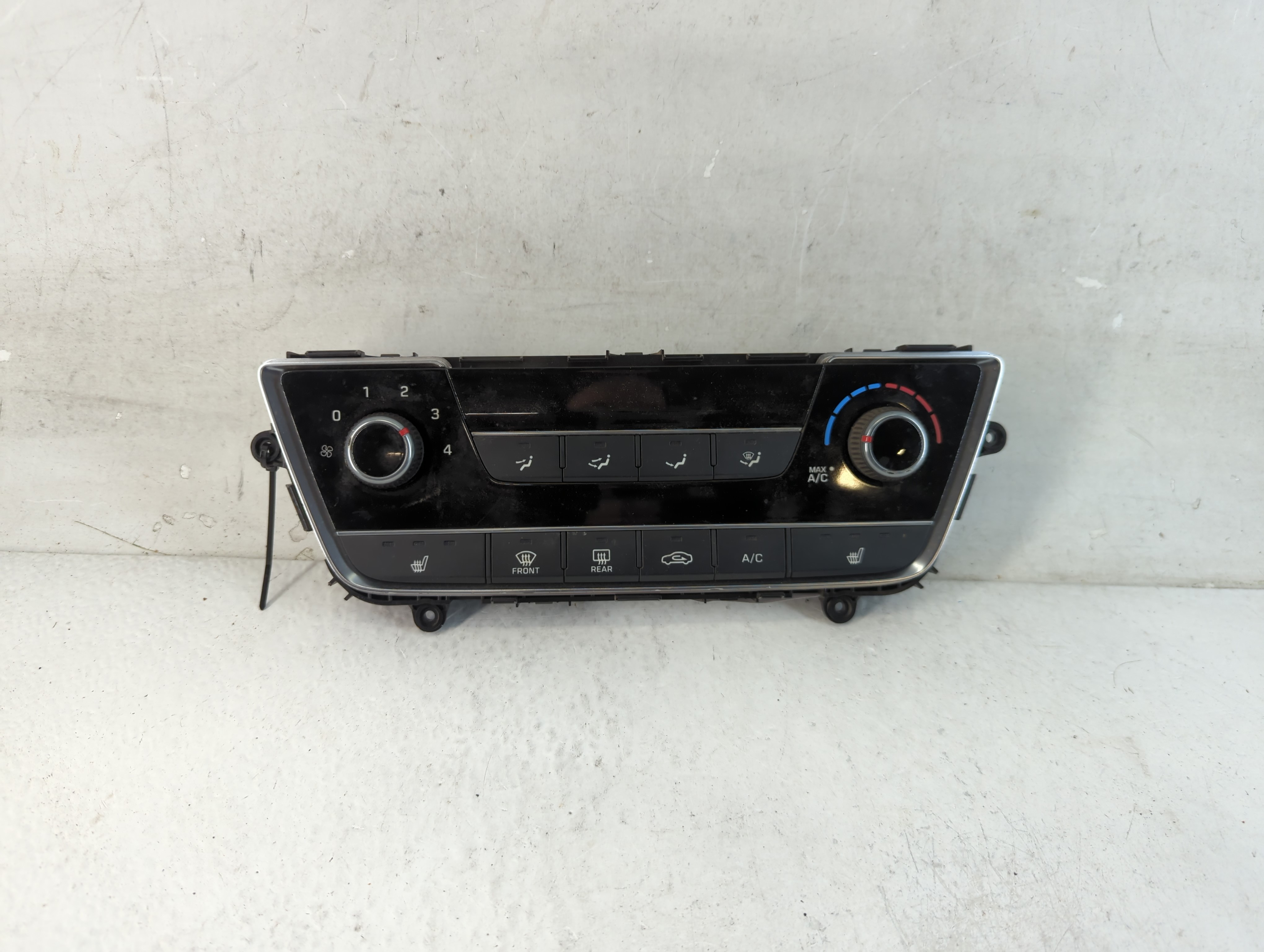 2015-2017 Hyundai Sonata Ac Heater Climate Control Tn237000-69001h 1061045 - Oemusedautoparts1.com