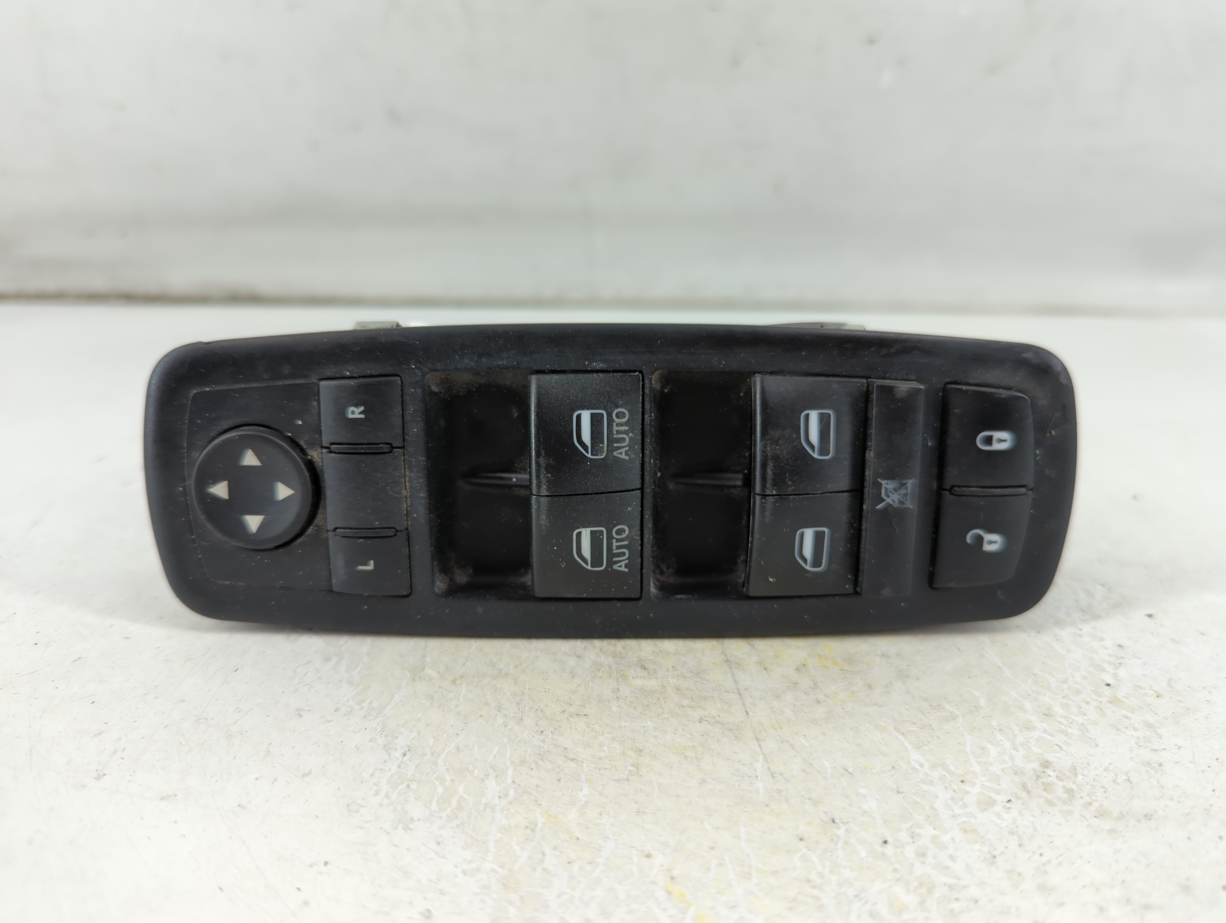 Picture of Dodge Ram 1500 Driver Left Door Master Power Window Switch 1061047