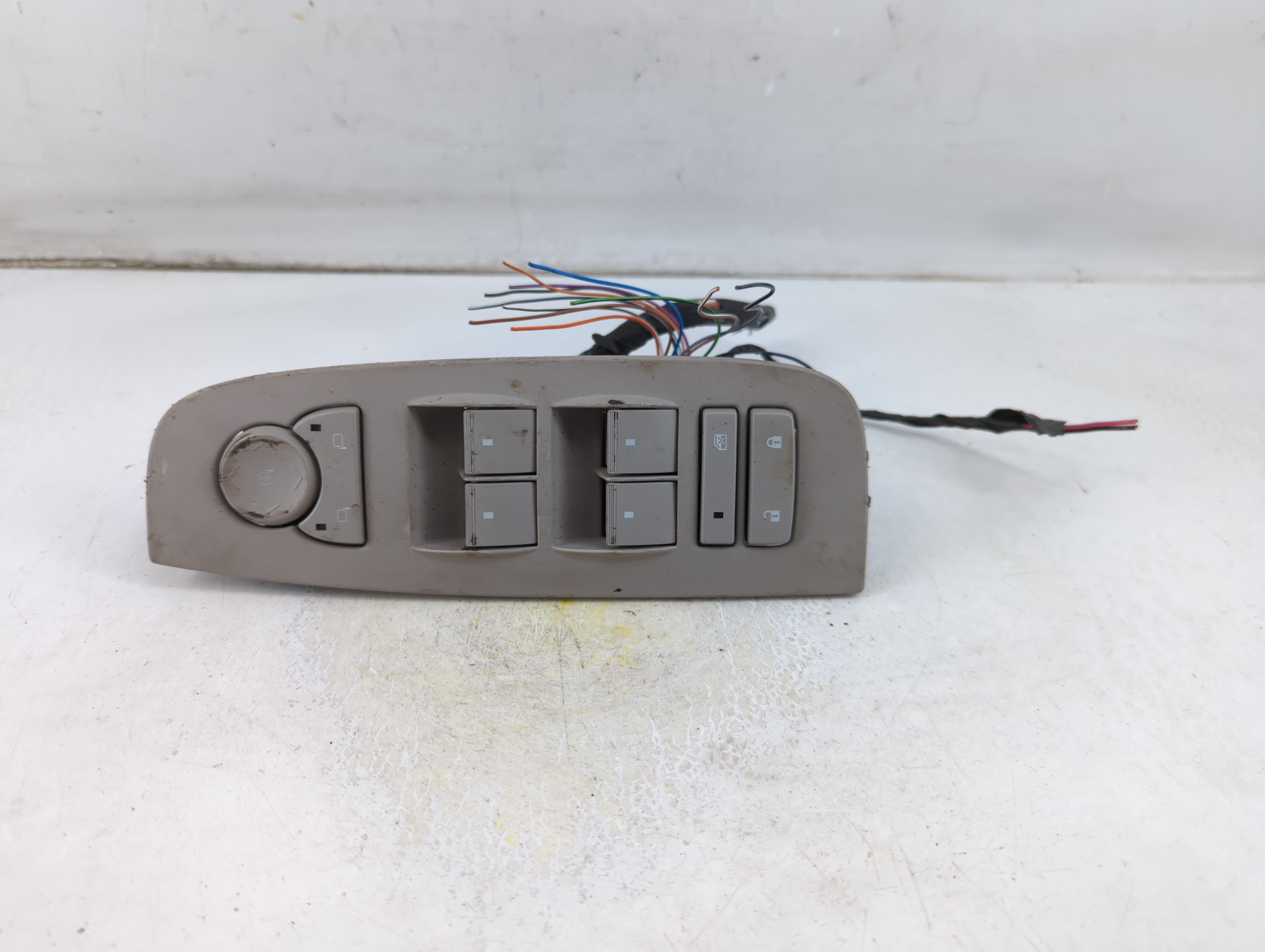 Picture of 2006-2011 Cadillac Dts Driver Left Door Master Power Window Switch 1061057