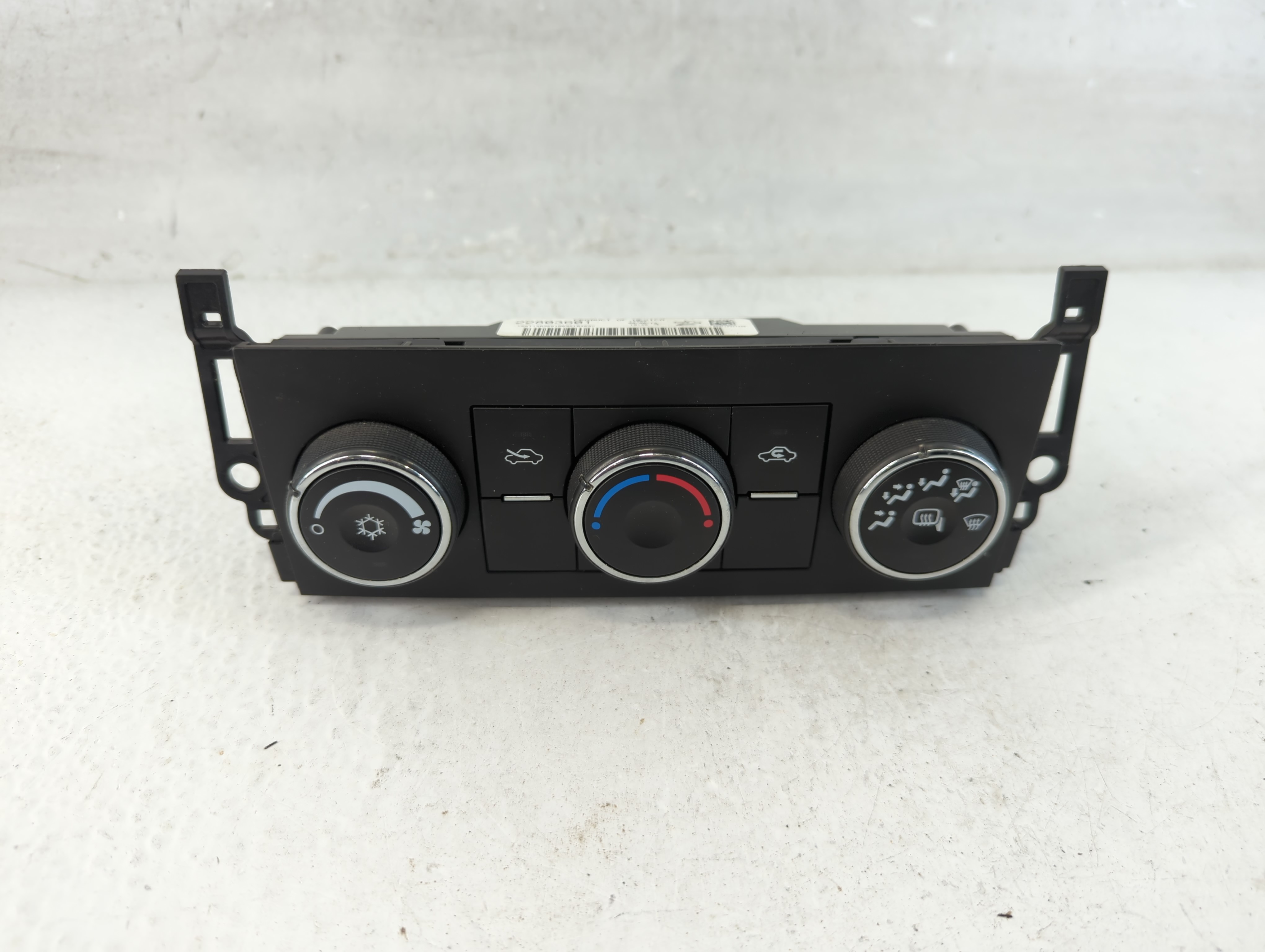 2014-2019 Chevrolet Silverado 1500 Ac Heater Climate Control 22803601 1061083 - Oemusedautoparts1.com