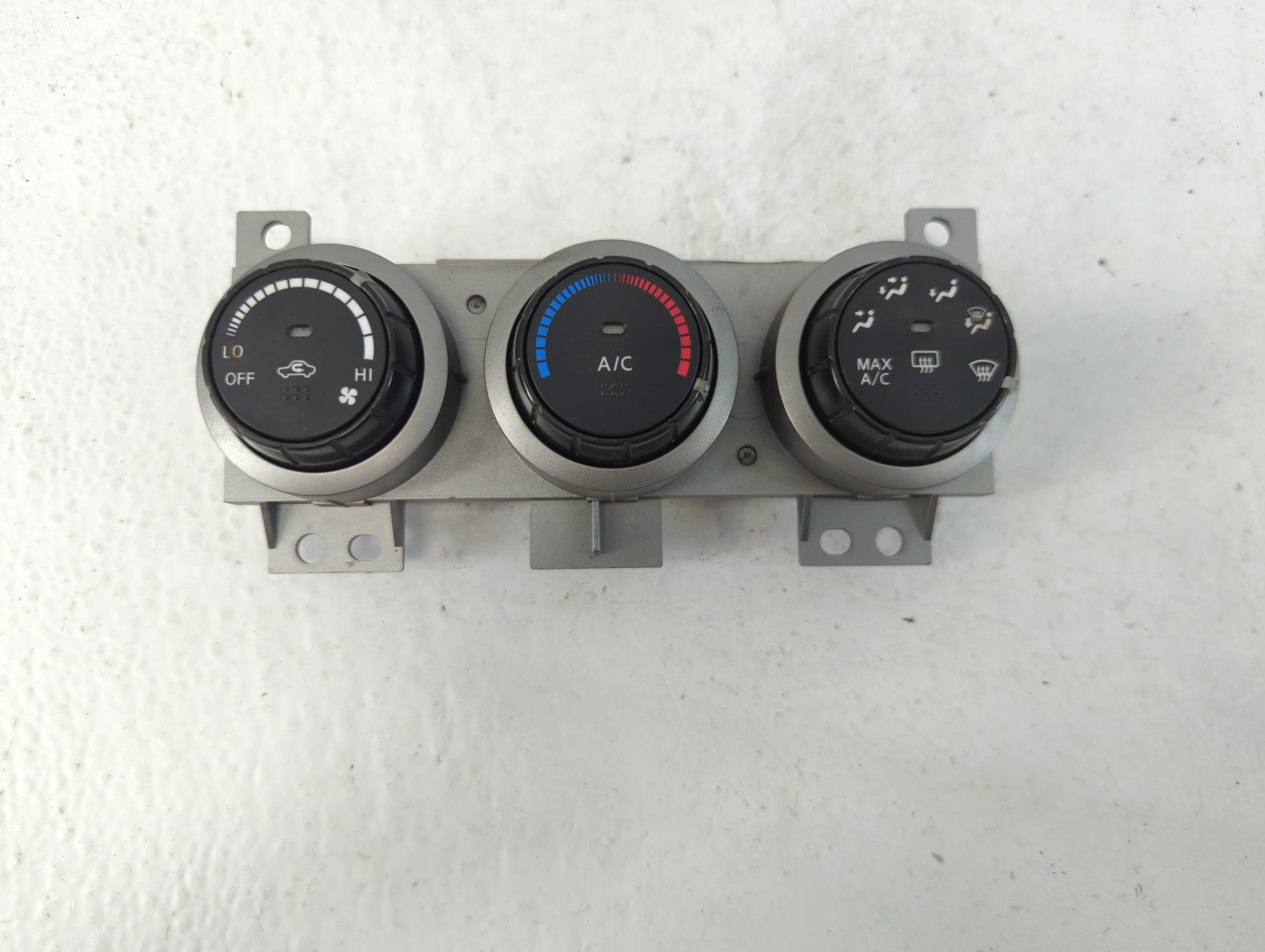 Nissan Rogue Select Ac Heater Climate Control 27500 1vl0c 1061095 - Oemusedautoparts1.com