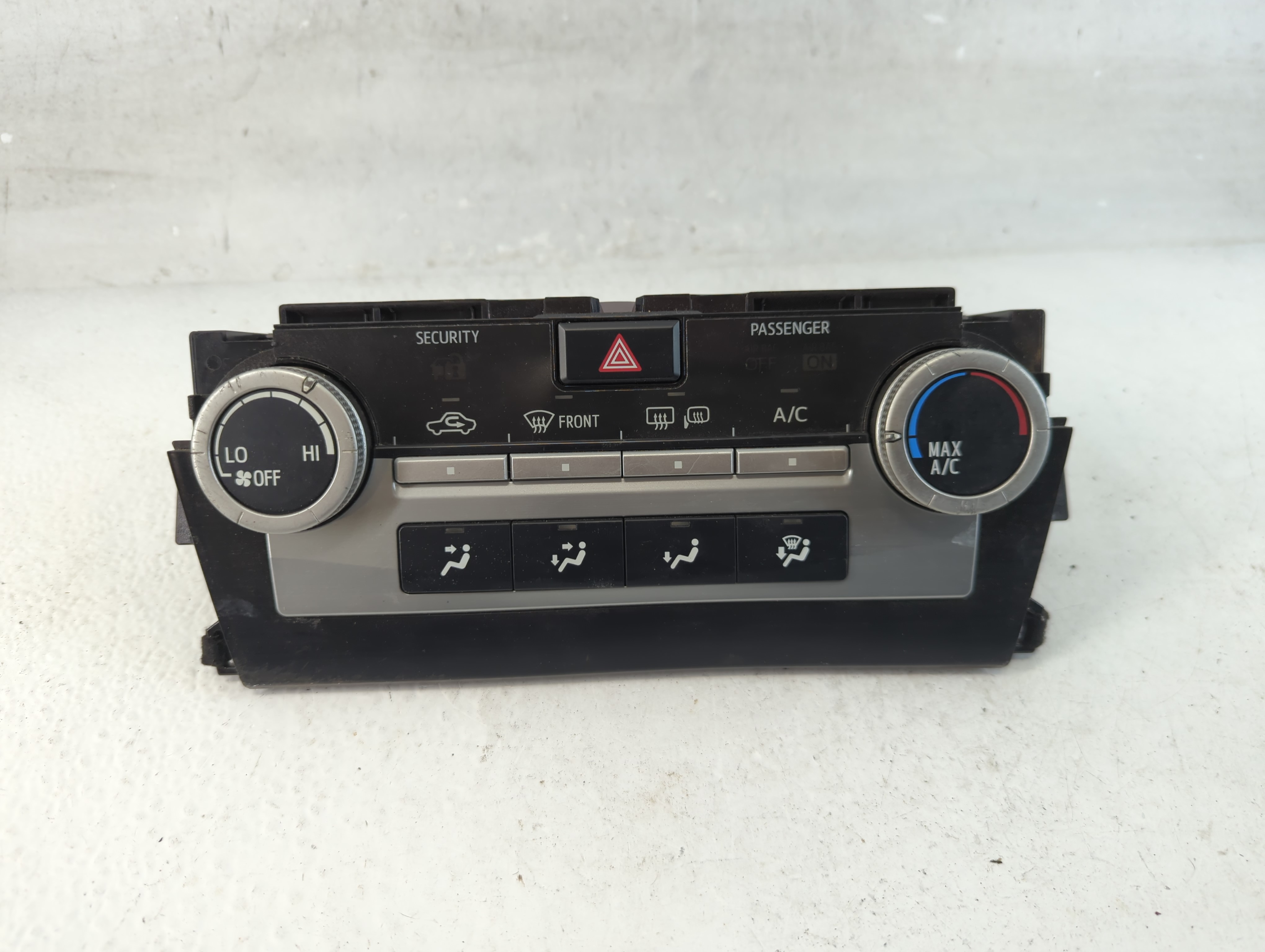 2012-2014 Toyota Camry Ac Heater Climate Control 56900-06360 1061102 - Oemusedautoparts1.com