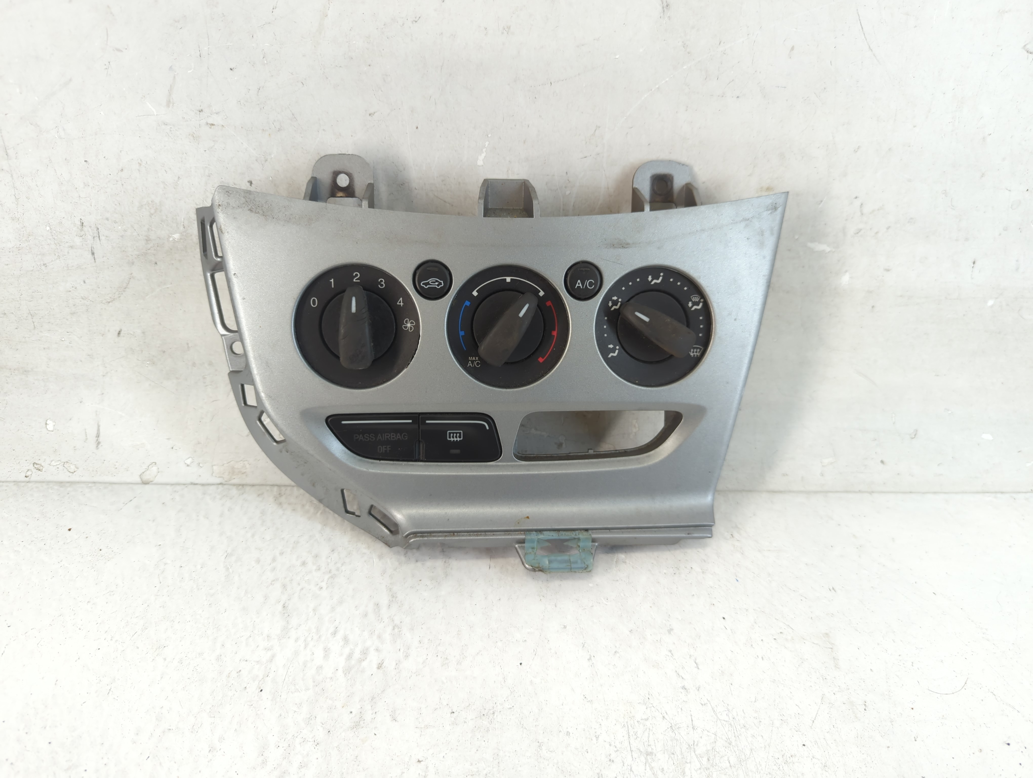 2012-2012 Ford Focus Ac Heater Climate Control E1062773|cm5t-19980-ad 1061113 - Oemusedautoparts1.com