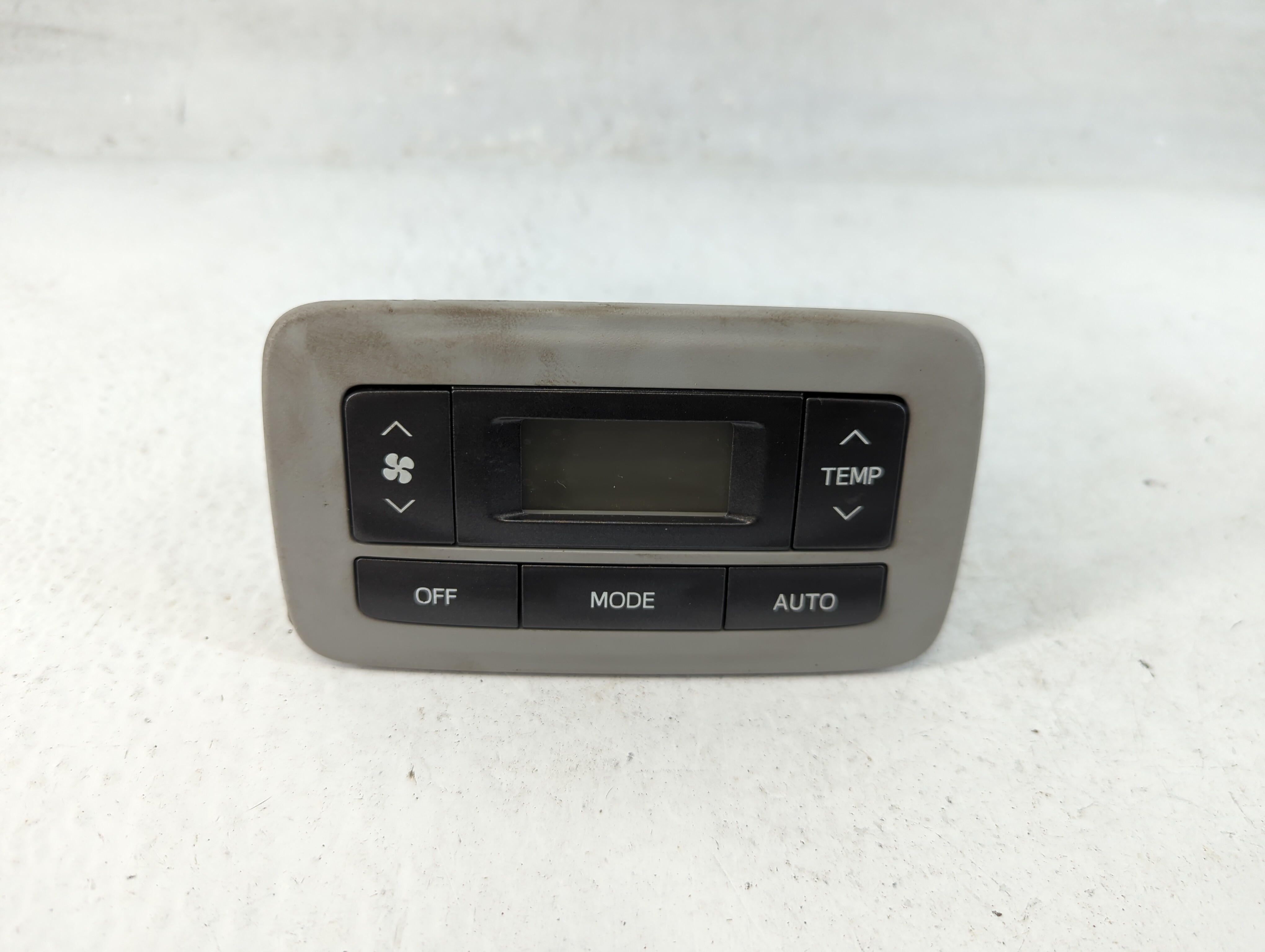 2015-2020 Toyota Sienna Ac Heater Climate Control 1061114 - Oemusedautoparts1.com