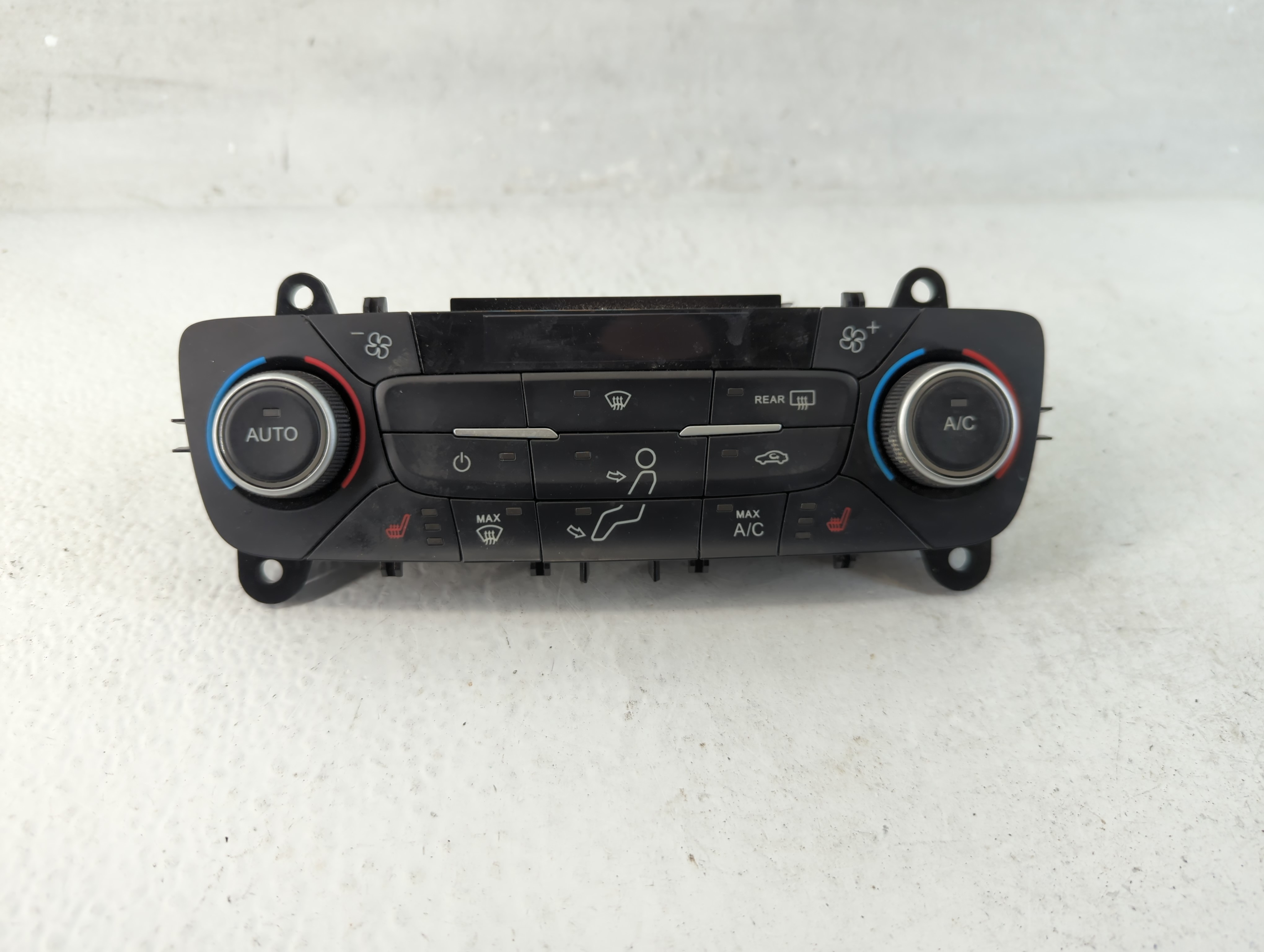 2018-2019 Ford Escape Ac Heater Climate Control Gj5t-18c612-ck 1061132 - Oemusedautoparts1.com