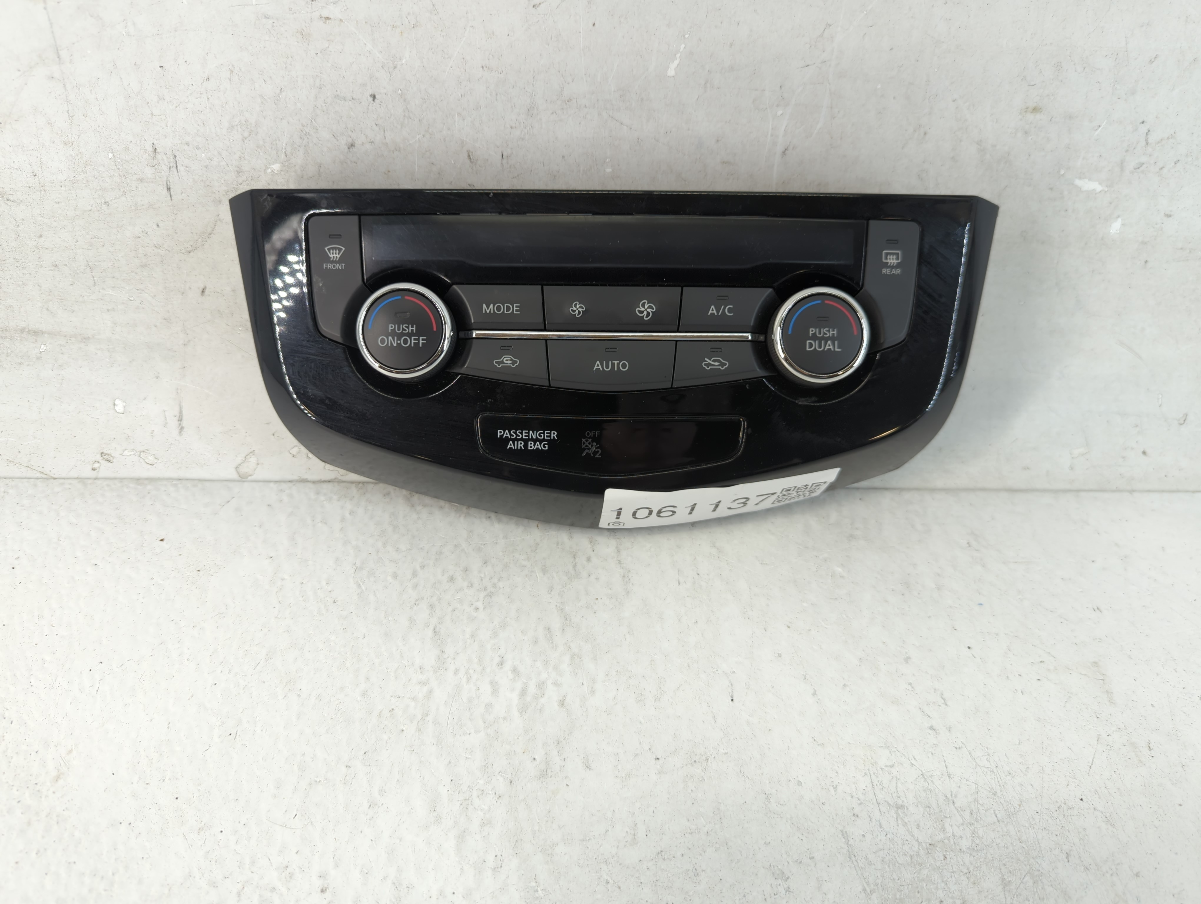 2014-2016 Nissan Rogue Ac Heater Climate Control 27500 4ba0a 1061137 - Oemusedautoparts1.com