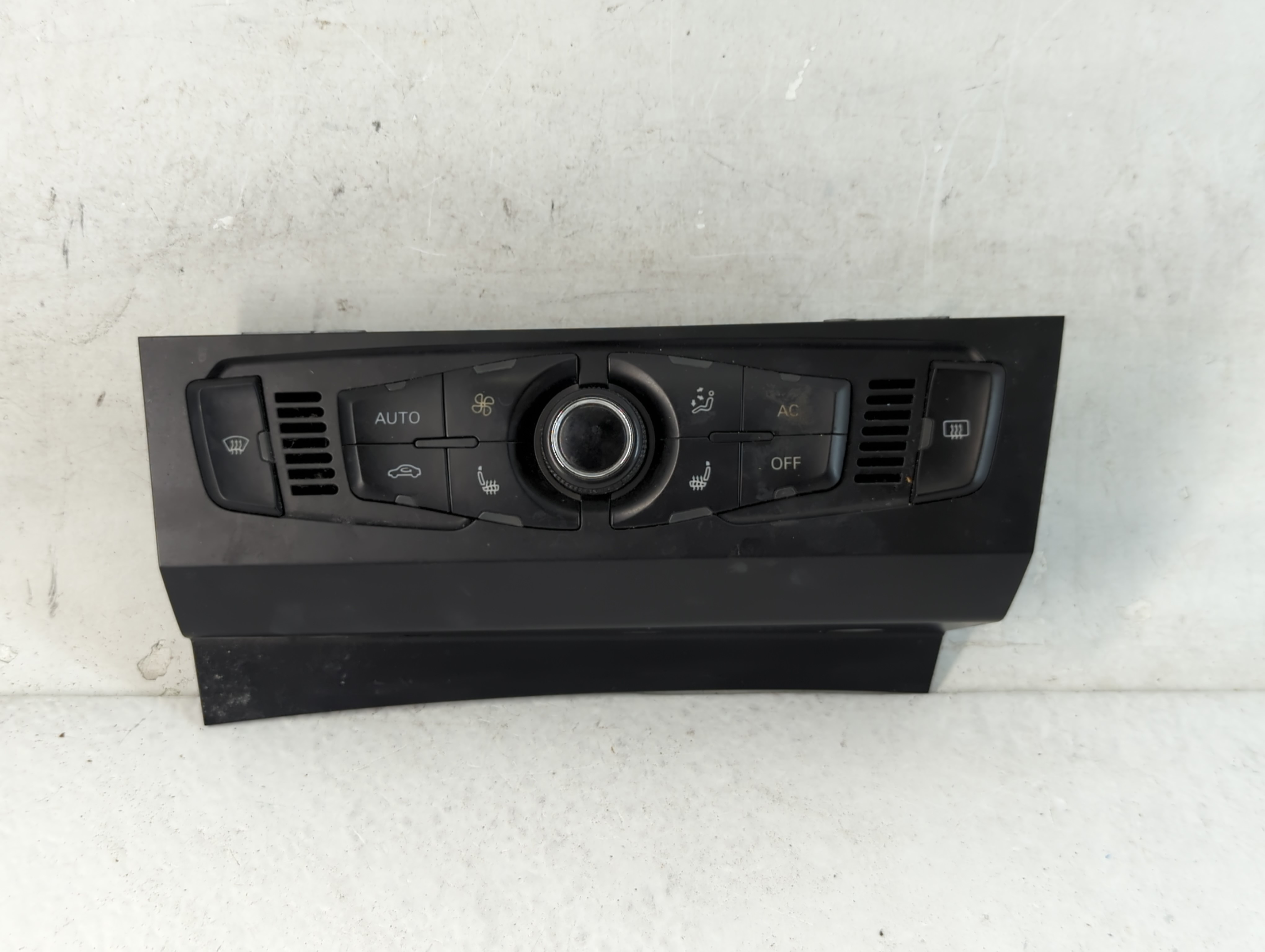 2009-2012 Audi A4 Ac Heater Climate Control 8t1 820 043 An 1061143 - Oemusedautoparts1.com
