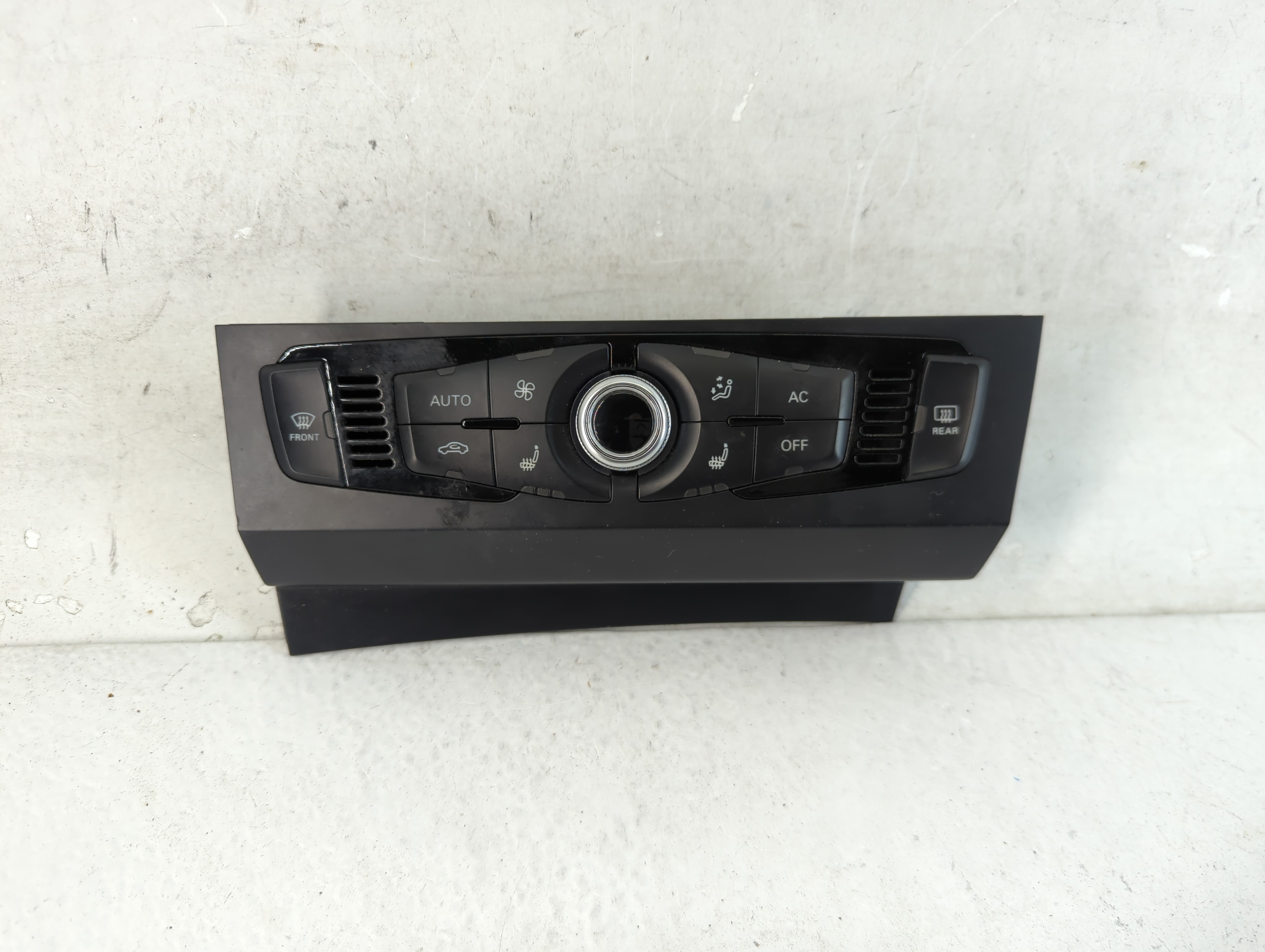 Picture of 2013-2016 Audi A4 Ac Heater Climate Control 8k1 820 043 R 1061165