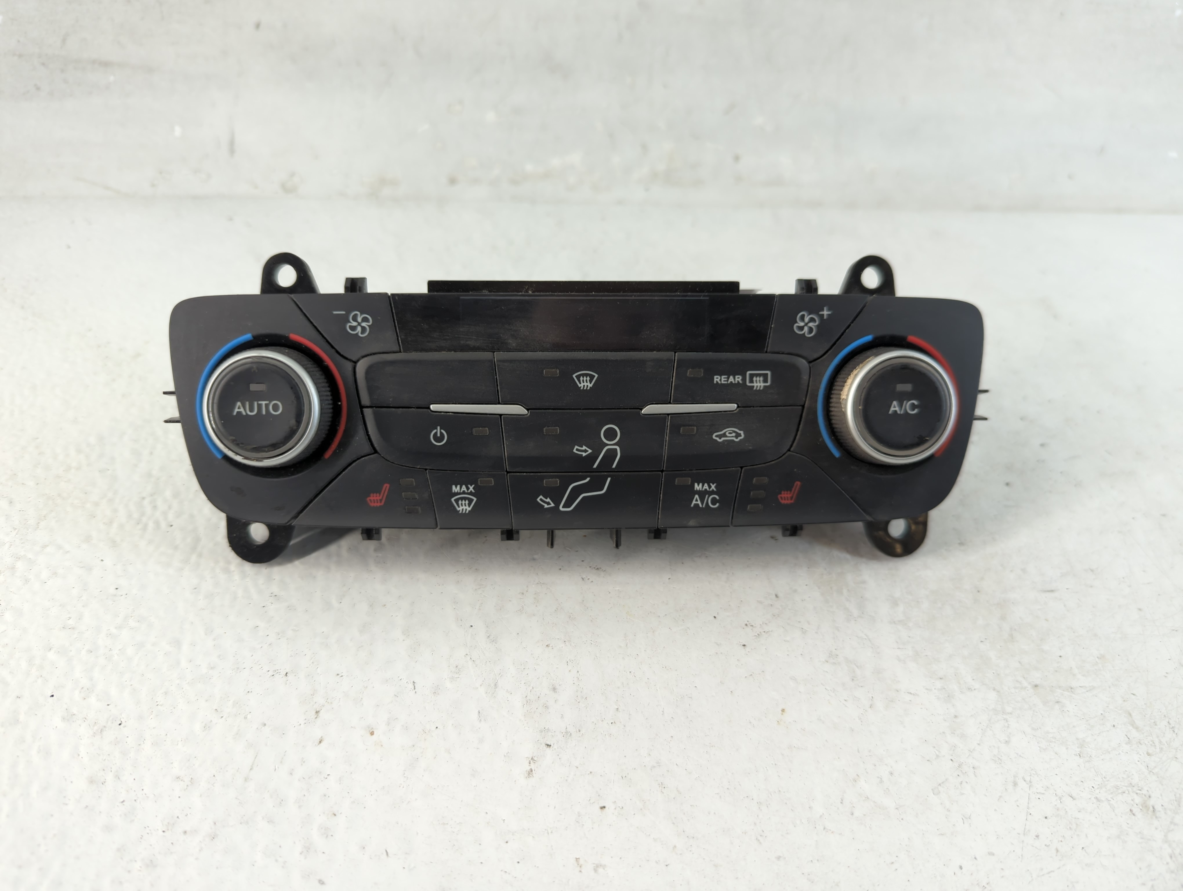 2018-2019 Ford Escape Ac Heater Climate Control Gj5t-18c612-ck 1061173 - Oemusedautoparts1.com