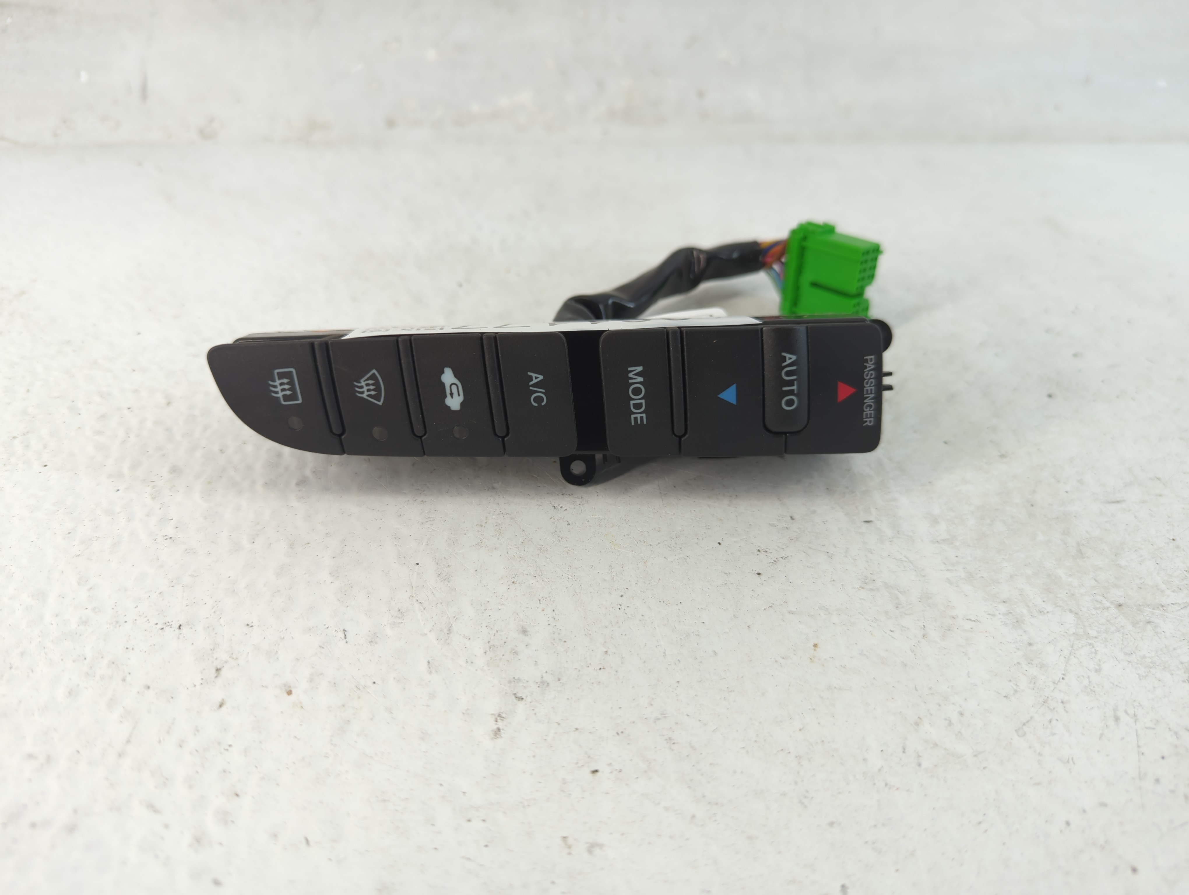 2004-2008 Acura Tl Ac Heater Climate Control 1061177 - Oemusedautoparts1.com