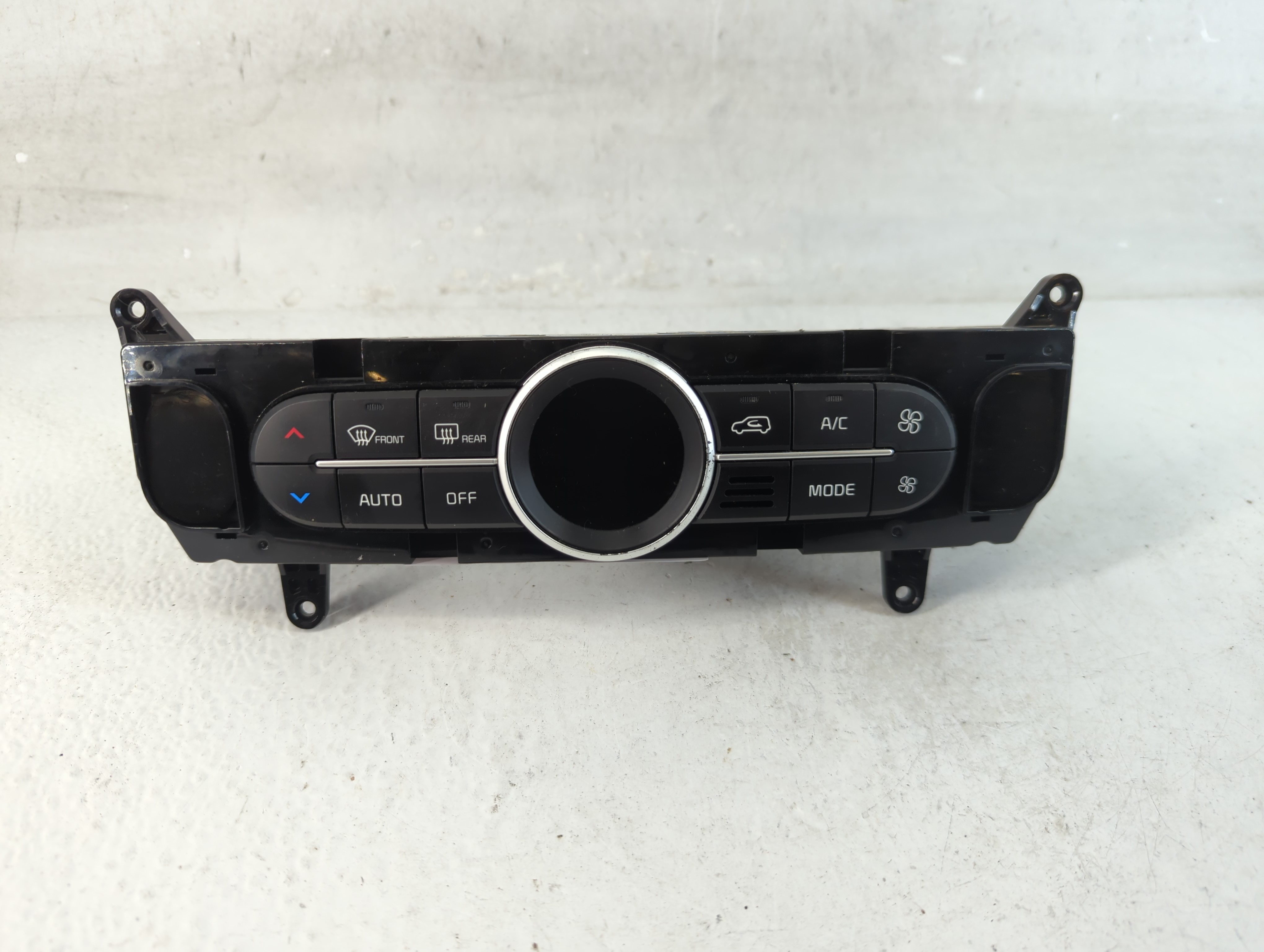 2017-2019 Kia Soul Ac Heater Climate Control 97250-b2q1ca 1061194 - Oemusedautoparts1.com