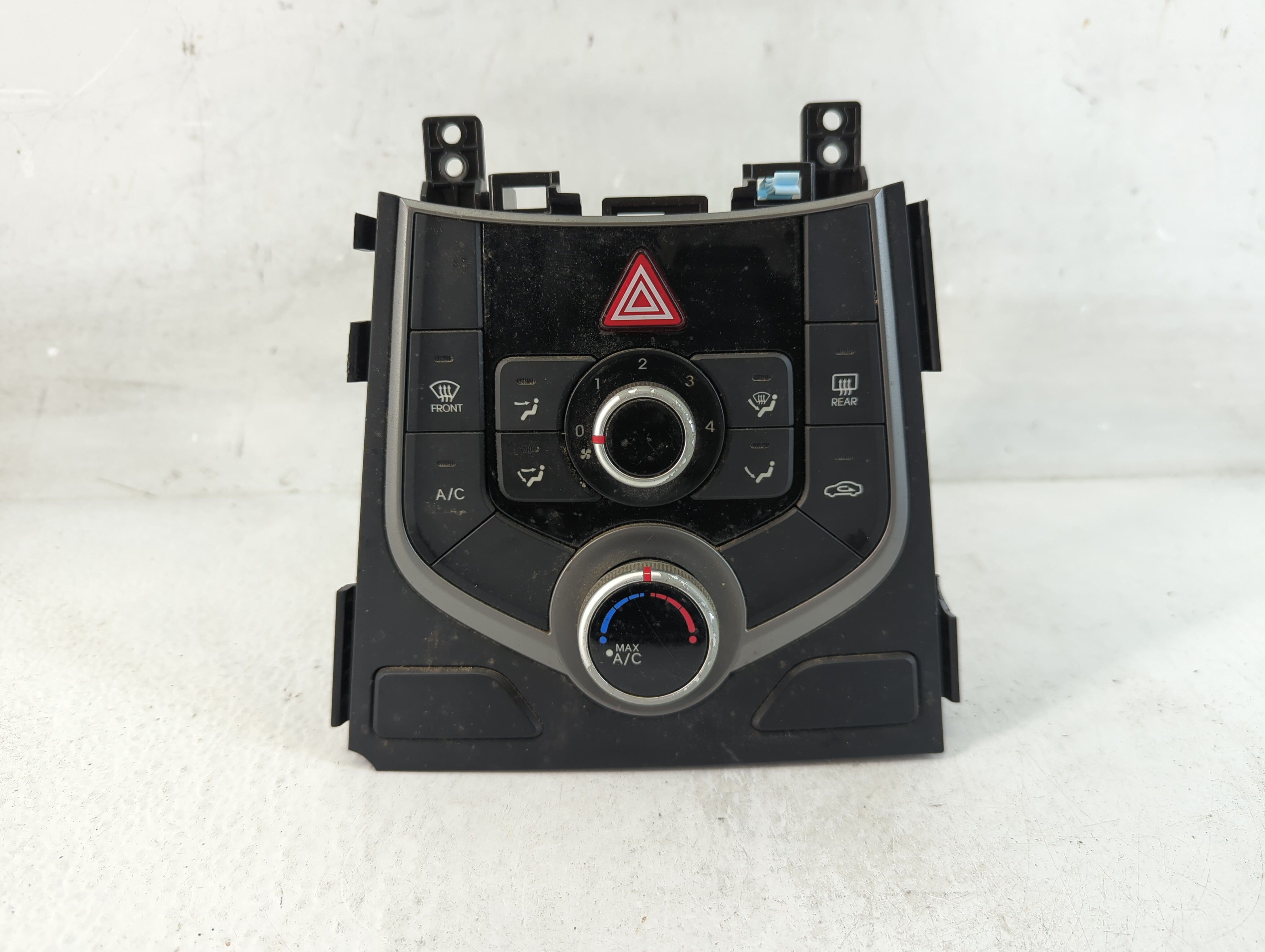 2014-2016 Hyundai Elantra Ac Heater Climate Control Temperature Oem 1061246 - Oemusedautoparts1.com