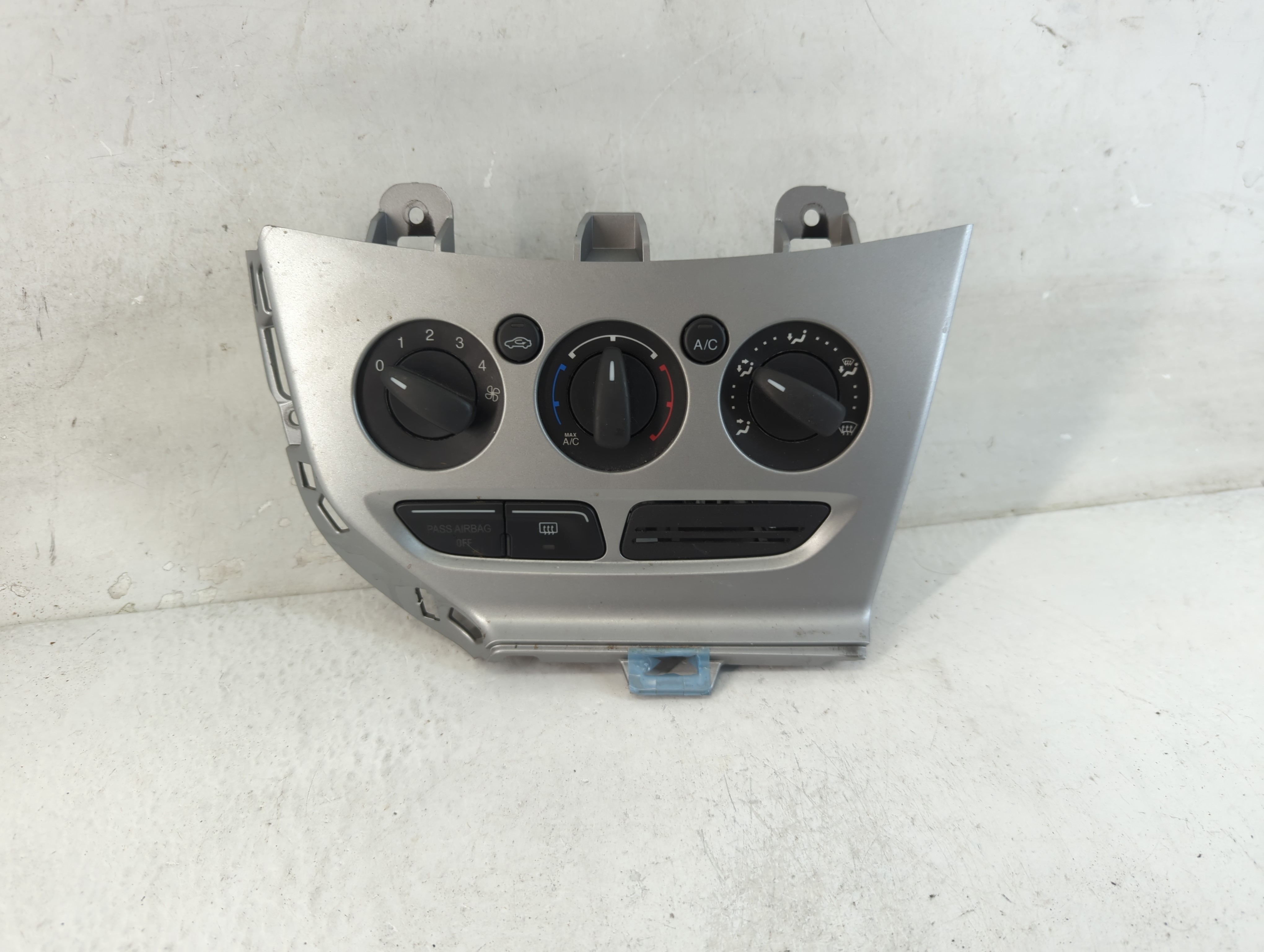 2013-2014 Ford Focus Ac Heater Climate Control Cm5t-14040121-0225 1061247 - Oemusedautoparts1.com