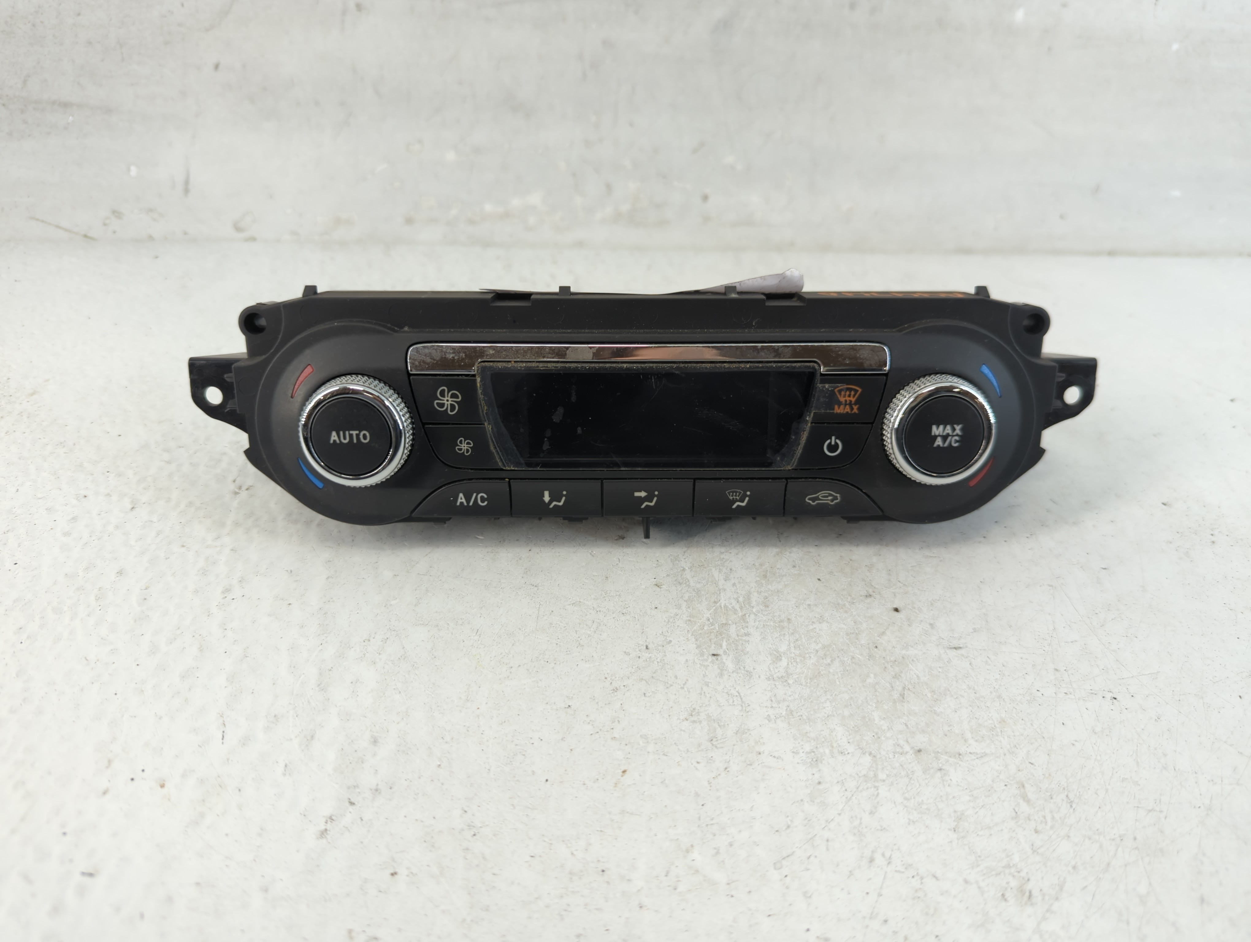 2013-2015 Ford Escape Ac Heater Climate Control Cj5t-18c612-bc 1061248 - Oemusedautoparts1.com