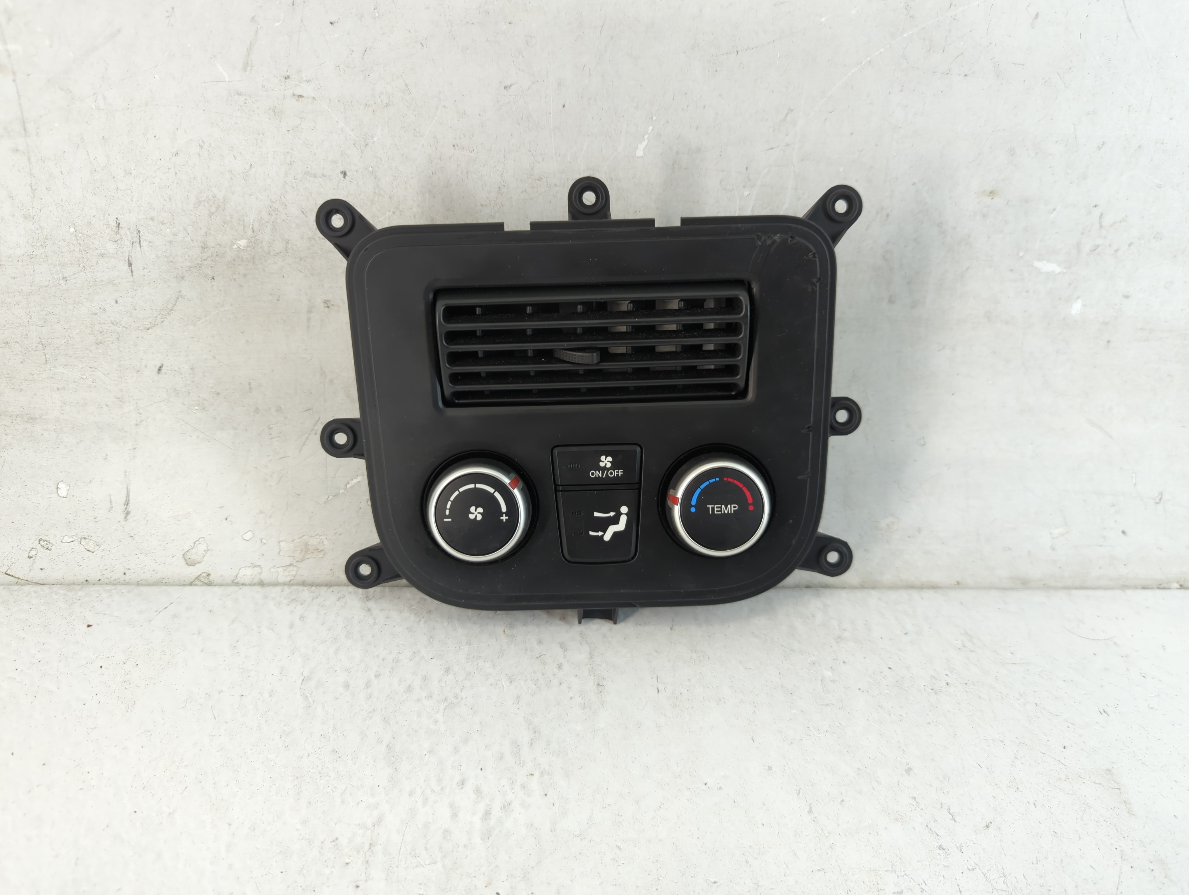Picture of 2013-2018 Hyundai Santa Fe Ac Heater Climate Control 1061256