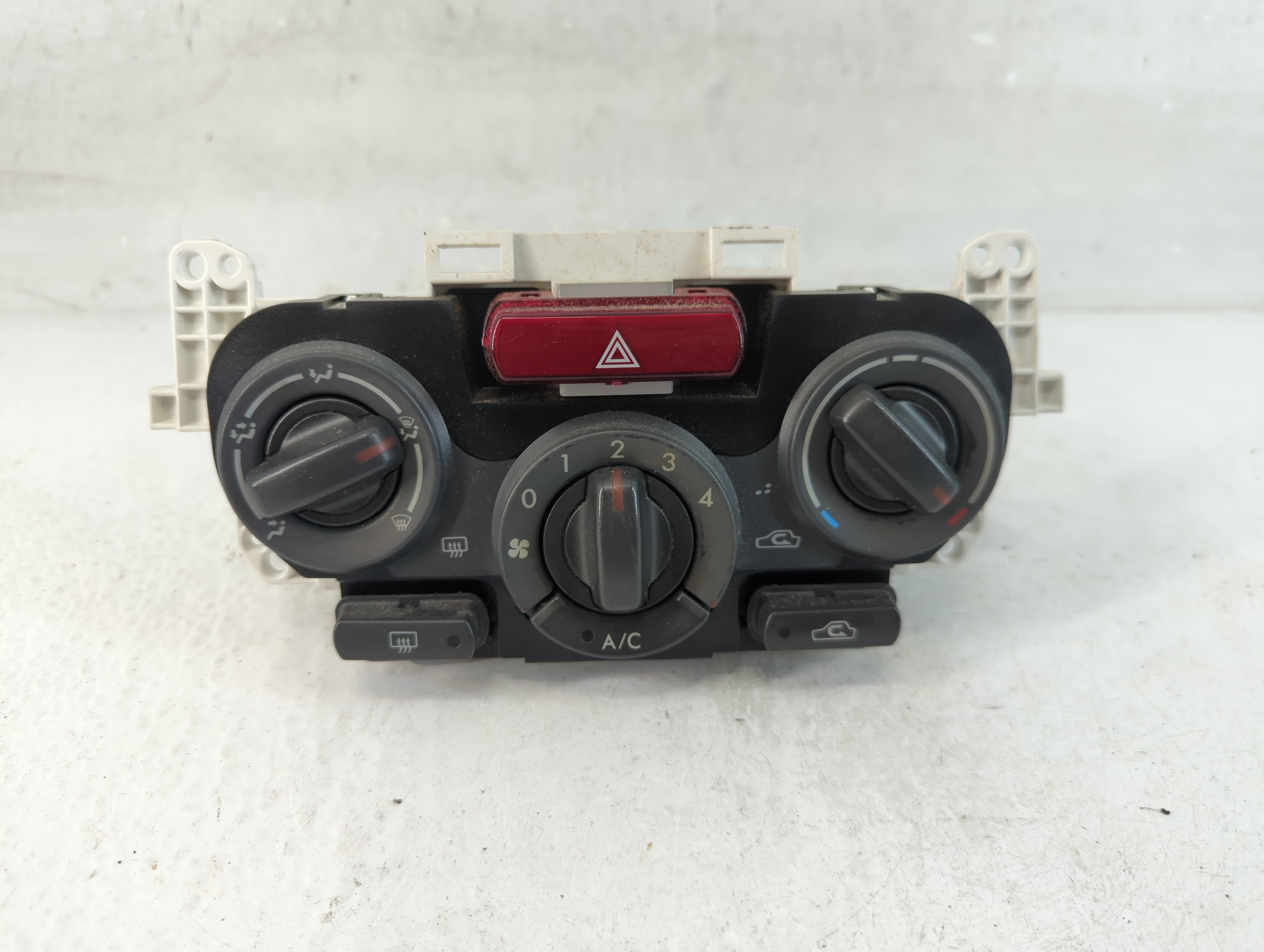 2012 Subaru Forester Ac Heater Climate Control 72311sc011 1061259 - Oemusedautoparts1.com