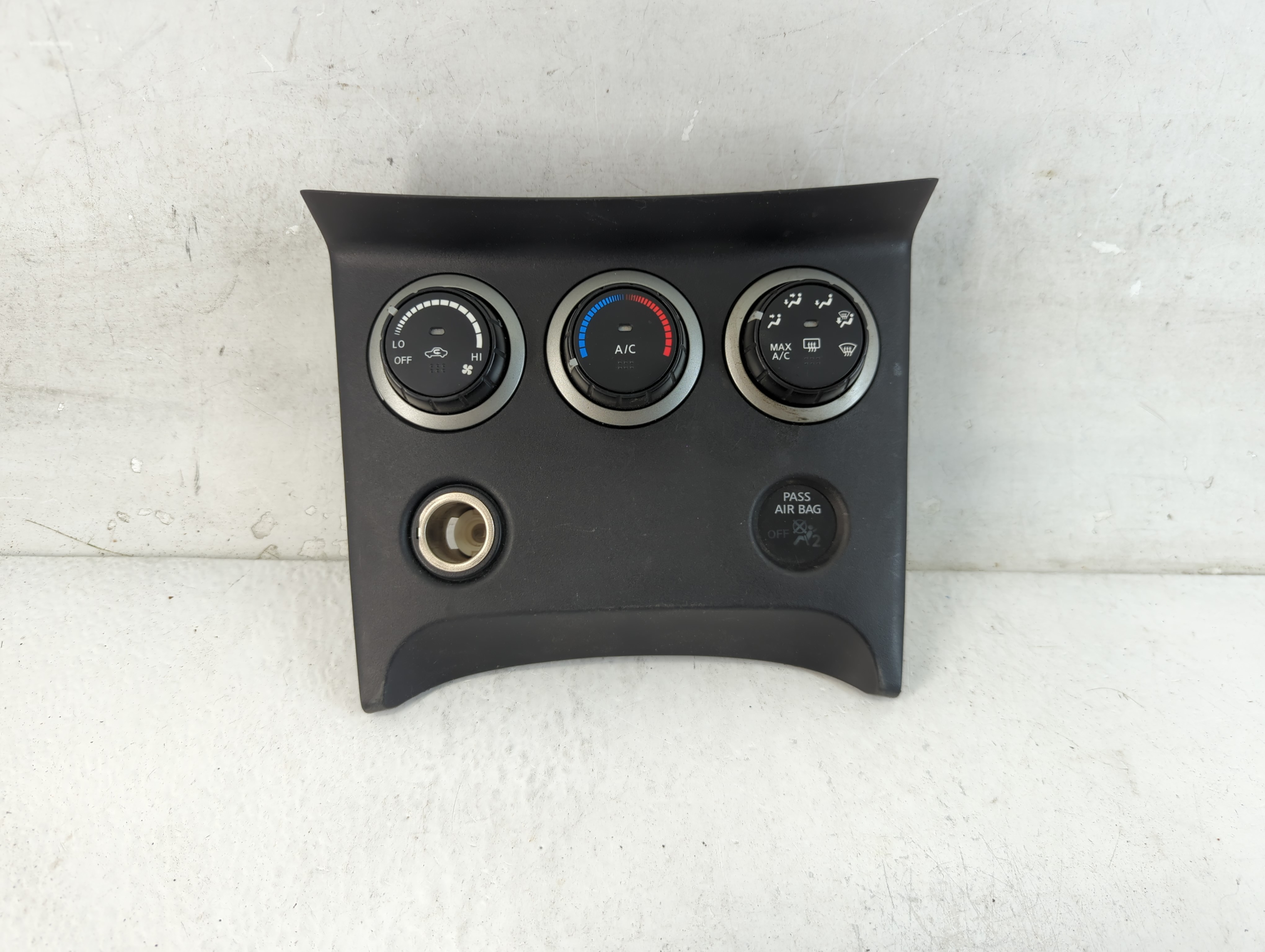 2011-2015 Nissan Rogue Ac Heater Climate Control 27500 1vl0a 1061285 - Oemusedautoparts1.com