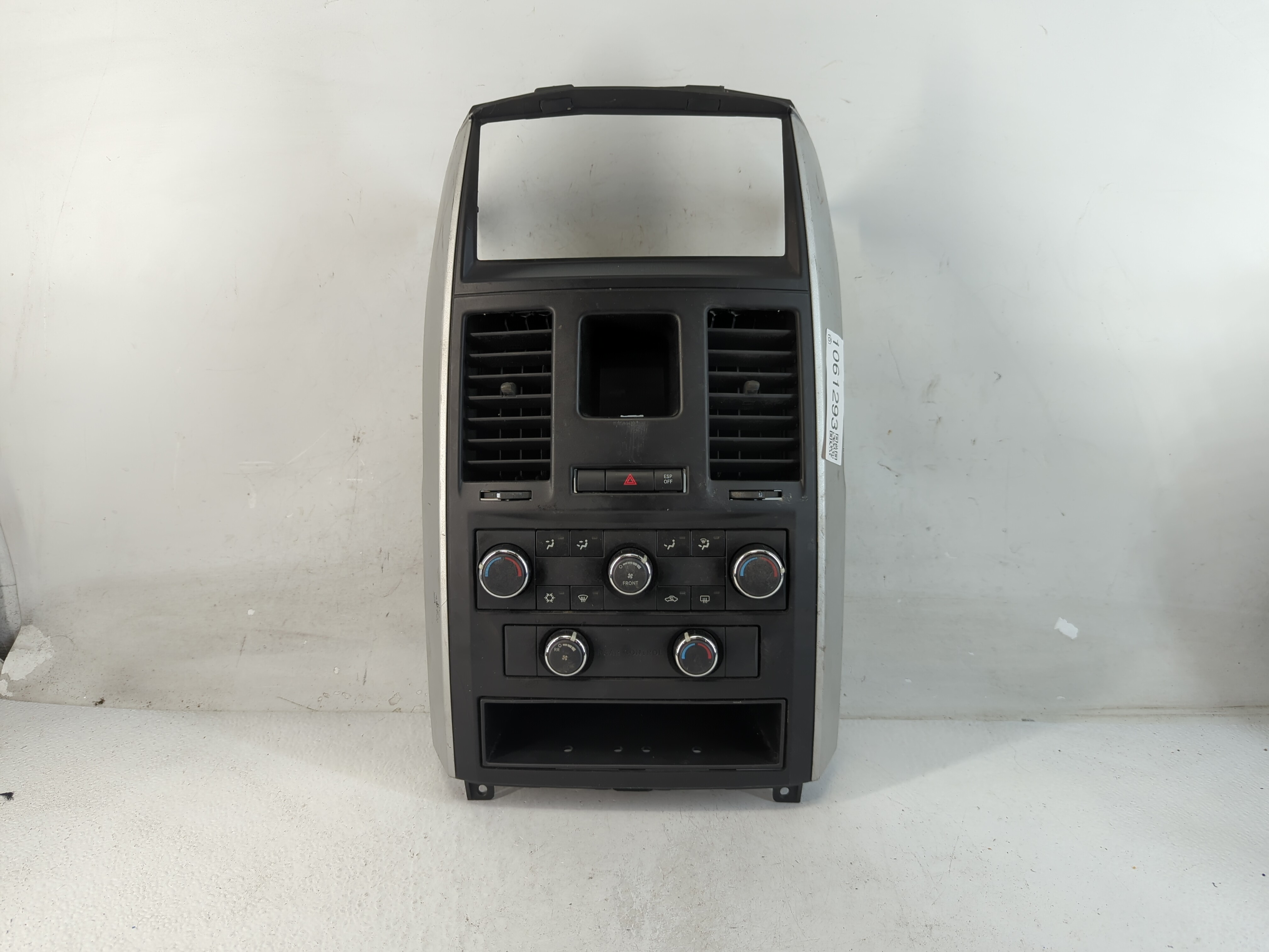 Picture of Dodge Caravan Ac Heater Climate Control P55111805ai 1061293