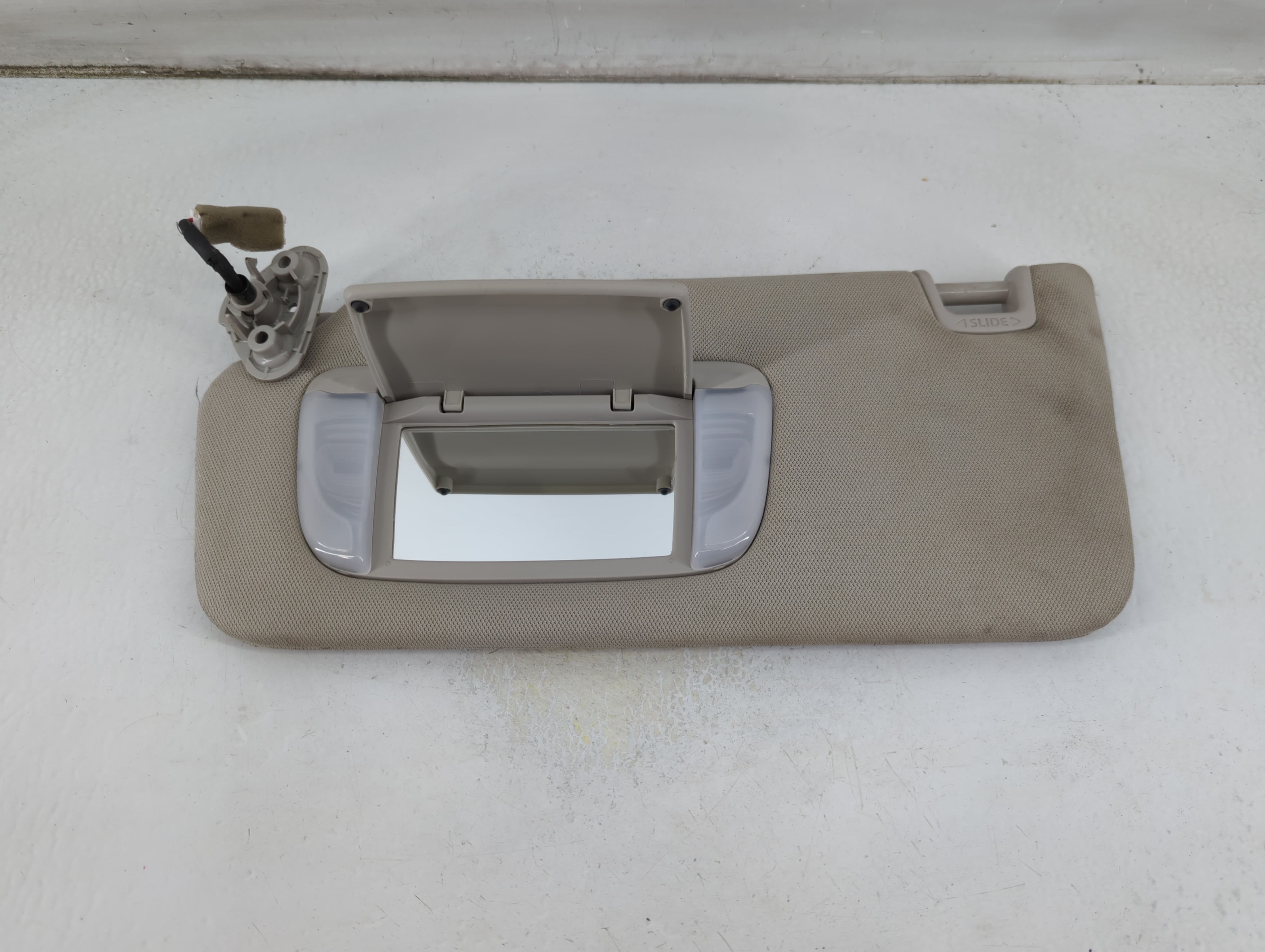 Picture of Hyundai Accent Passenger Sun Visor Mirror Right Sunvisor Grey 1061320