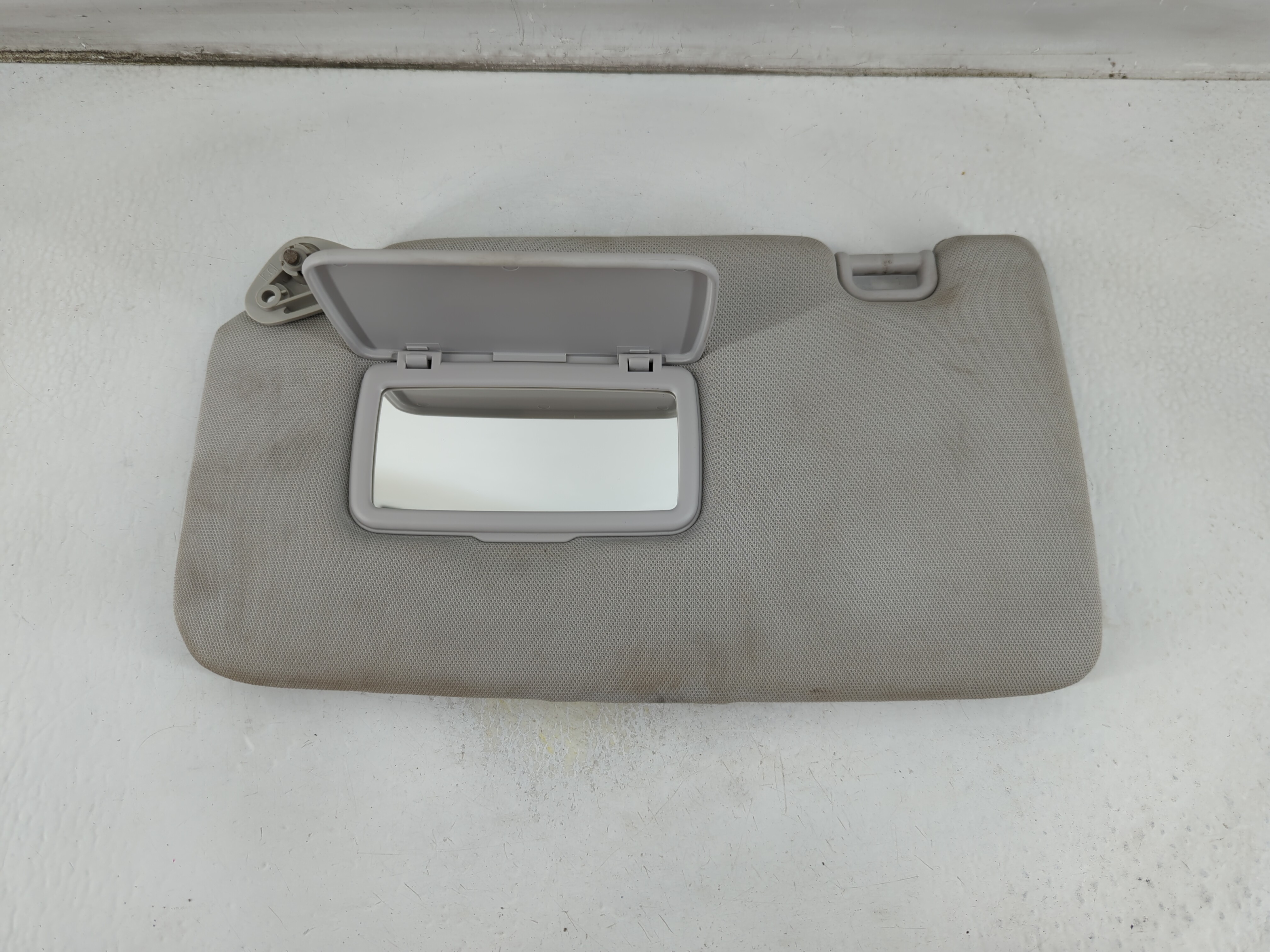 Picture of 2015 Subaru Forester Driver Sun Visor Mirror Left Sunvisor Grey 1061332