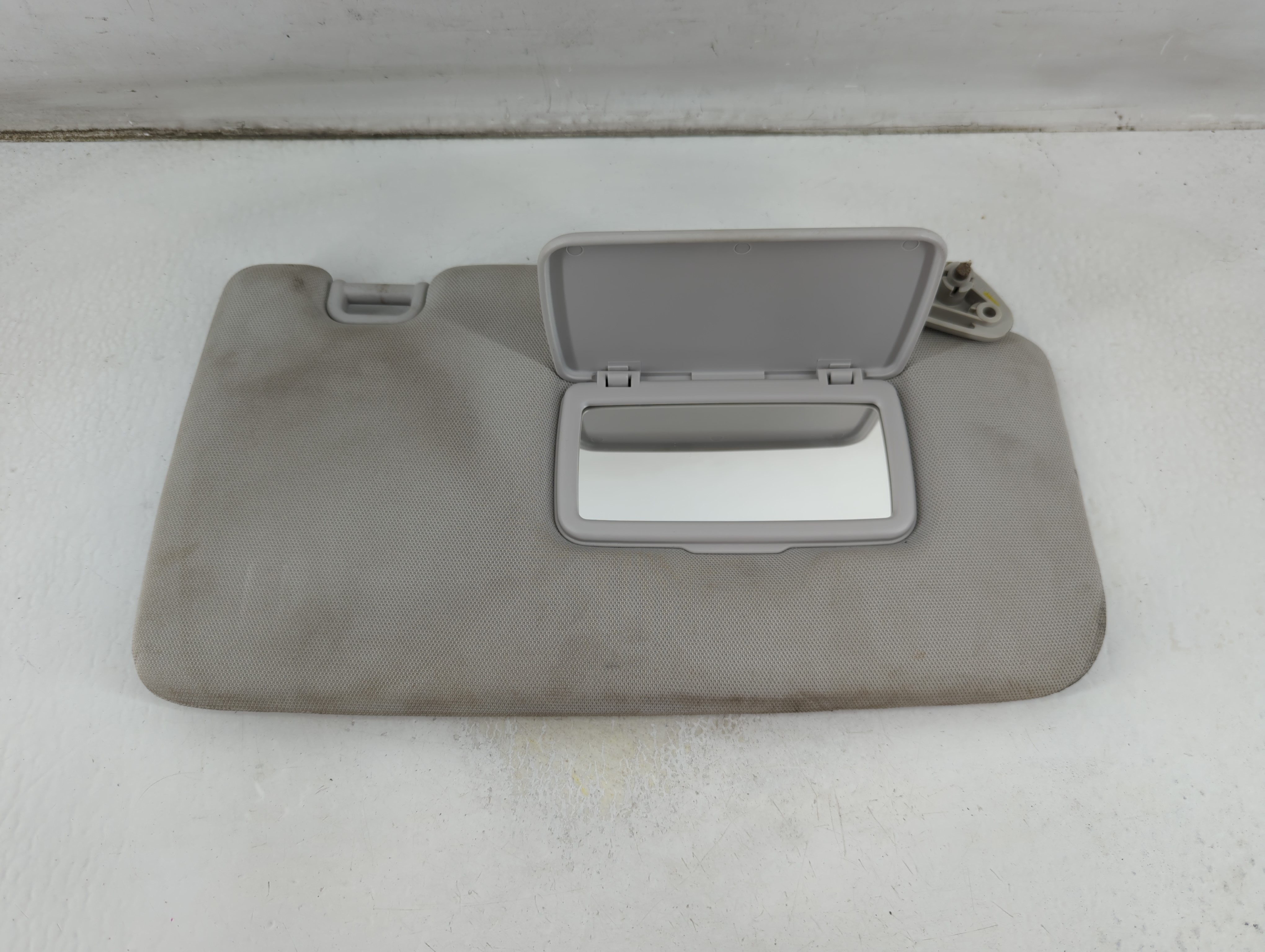 Picture of 2014-2016 Subaru Forester Passenger Sun Visor Mirror Right Sunvisor Grey 1061333