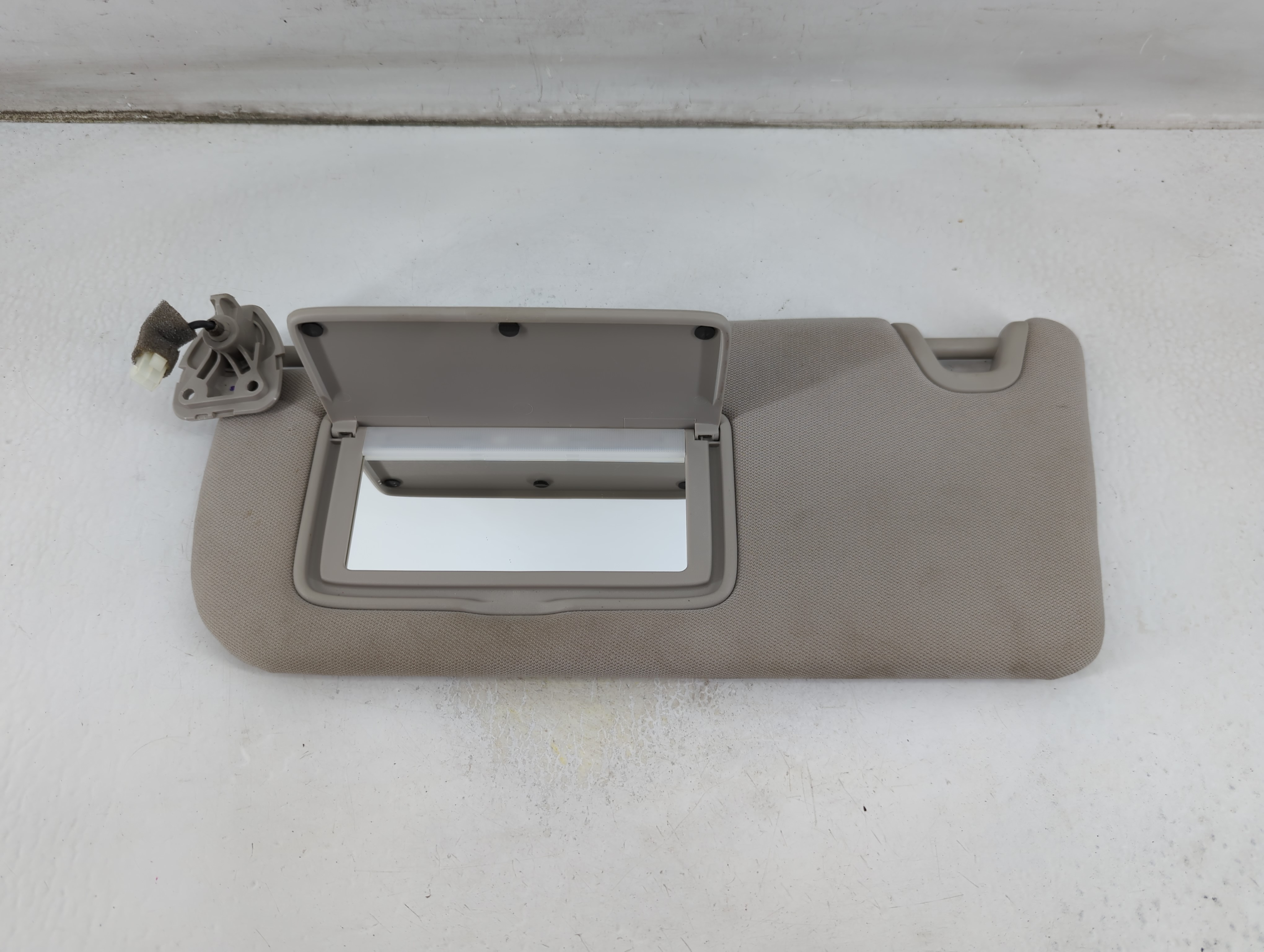 Picture of 2019-2020 Nissan Altima Driver Sun Visor Mirror Left Sunvisor Grey 1061338