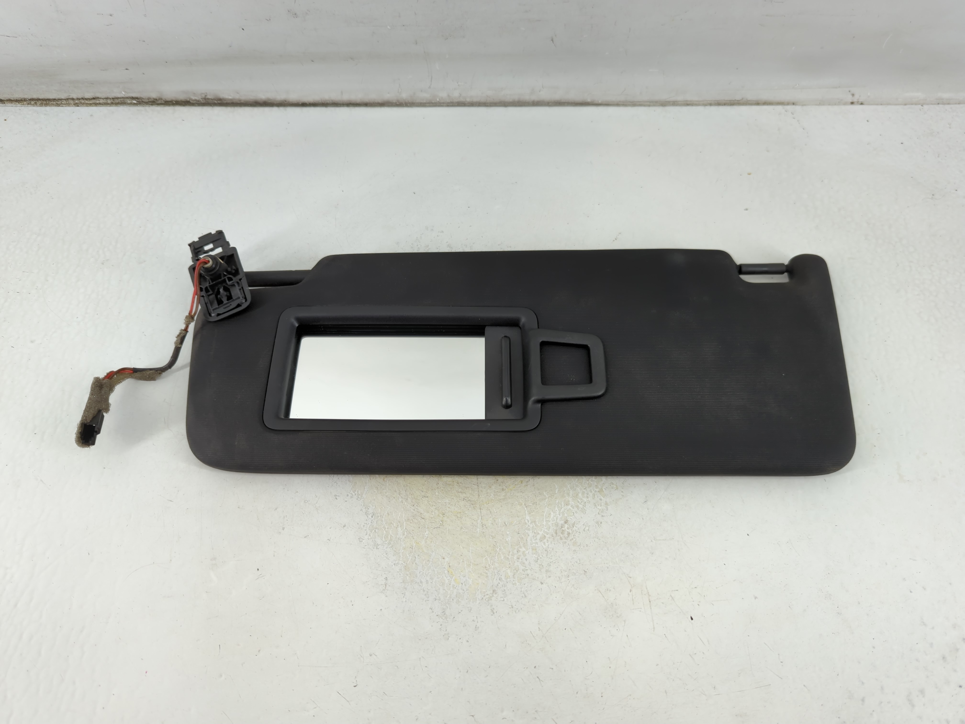 2015-2019 Volkswagen Gti Driver Sun Visor Mirror Left Sunvisor Black 1061340 - Oemusedautoparts1.com