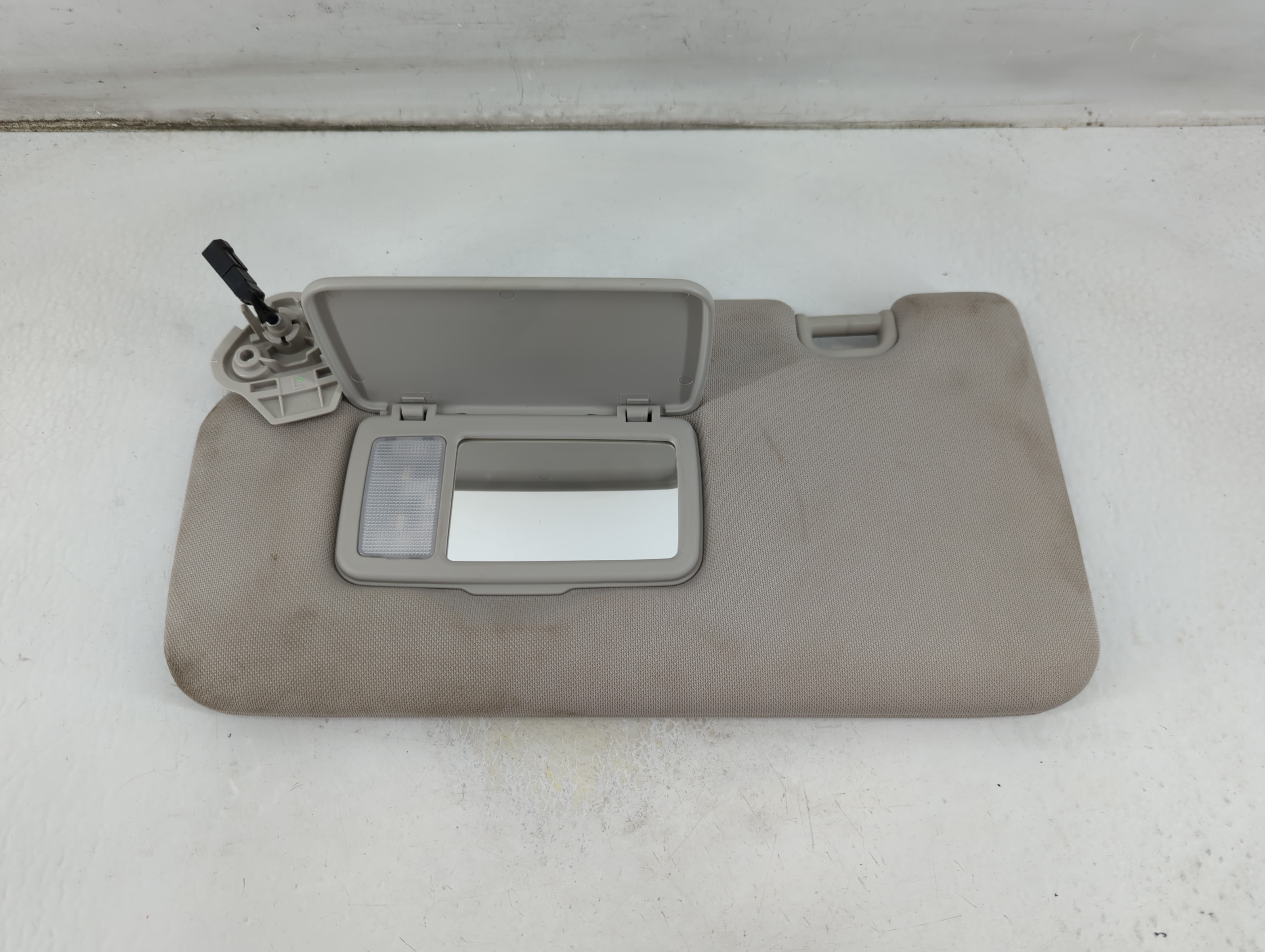 2024 Subaru Forester Driver Sun Visor Mirror Left Sunvisor Grey 1061364 - Oemusedautoparts1.com