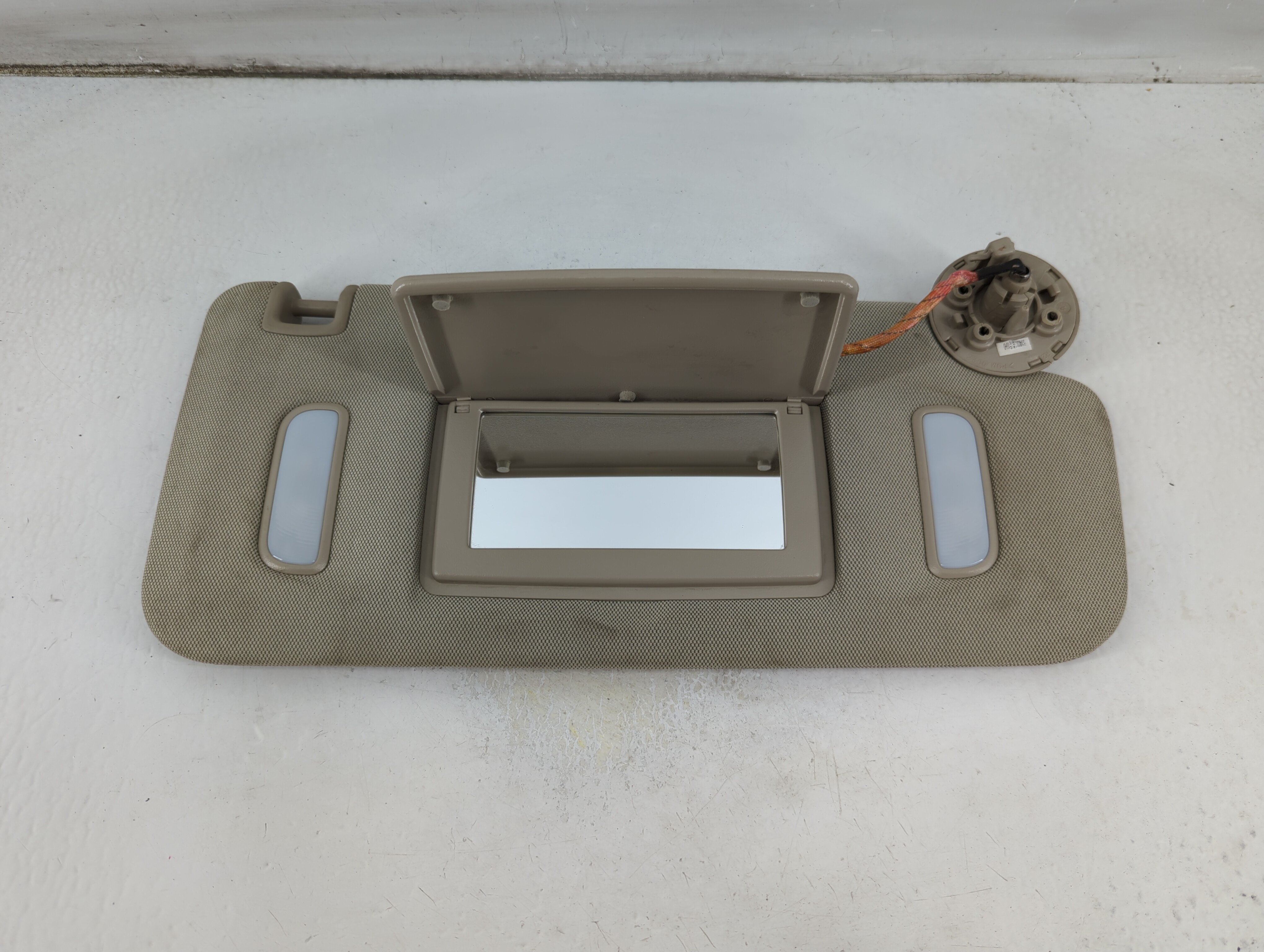 2010-2014 Cadillac Srx Passenger Sun Visor Mirror Right Sunvisor Beige 1061371 - Oemusedautoparts1.com