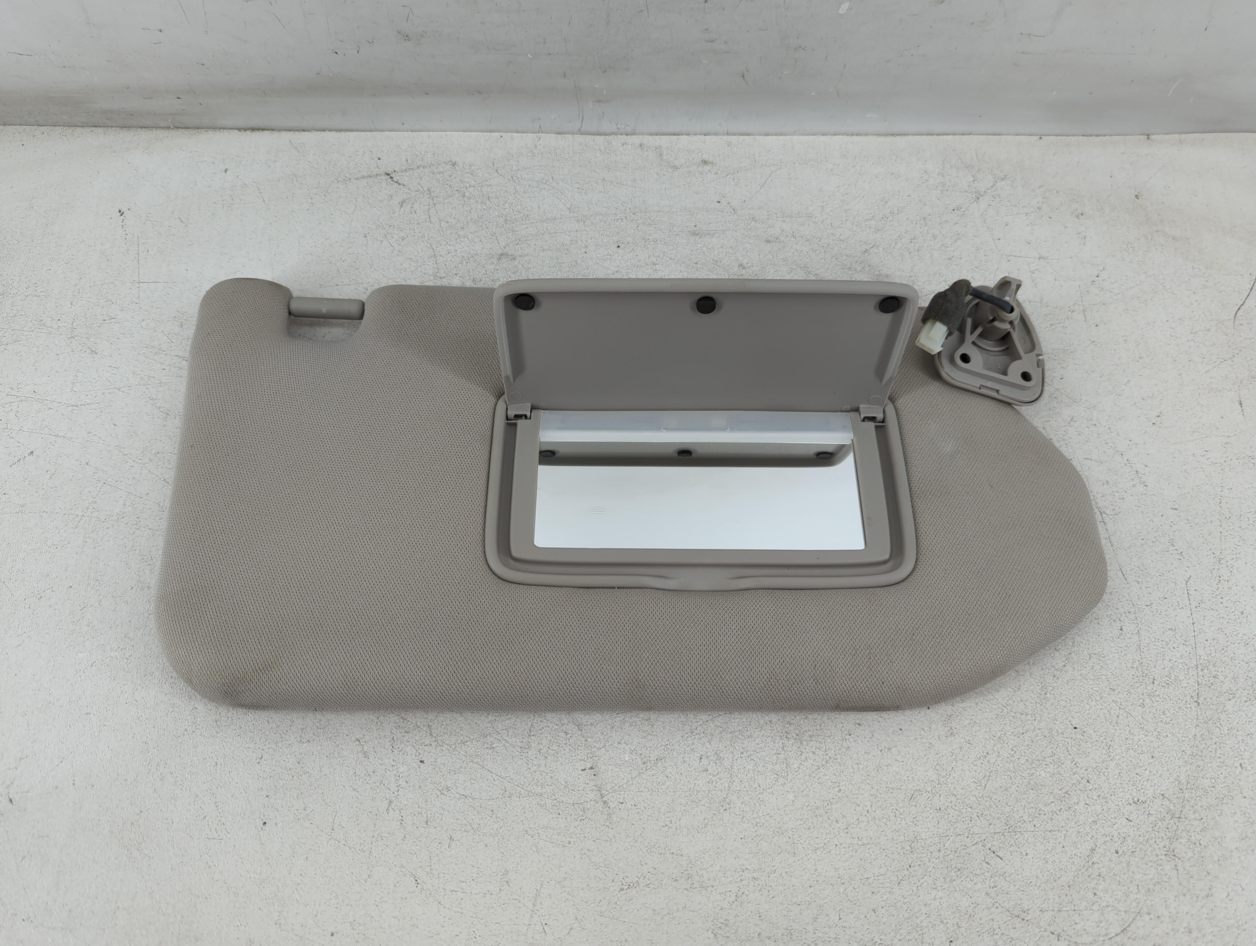 2014-2019 Infiniti Qx60 Passenger Sun Visor Mirror Right Sunvisor Grey 1061383 - Oemusedautoparts1.com