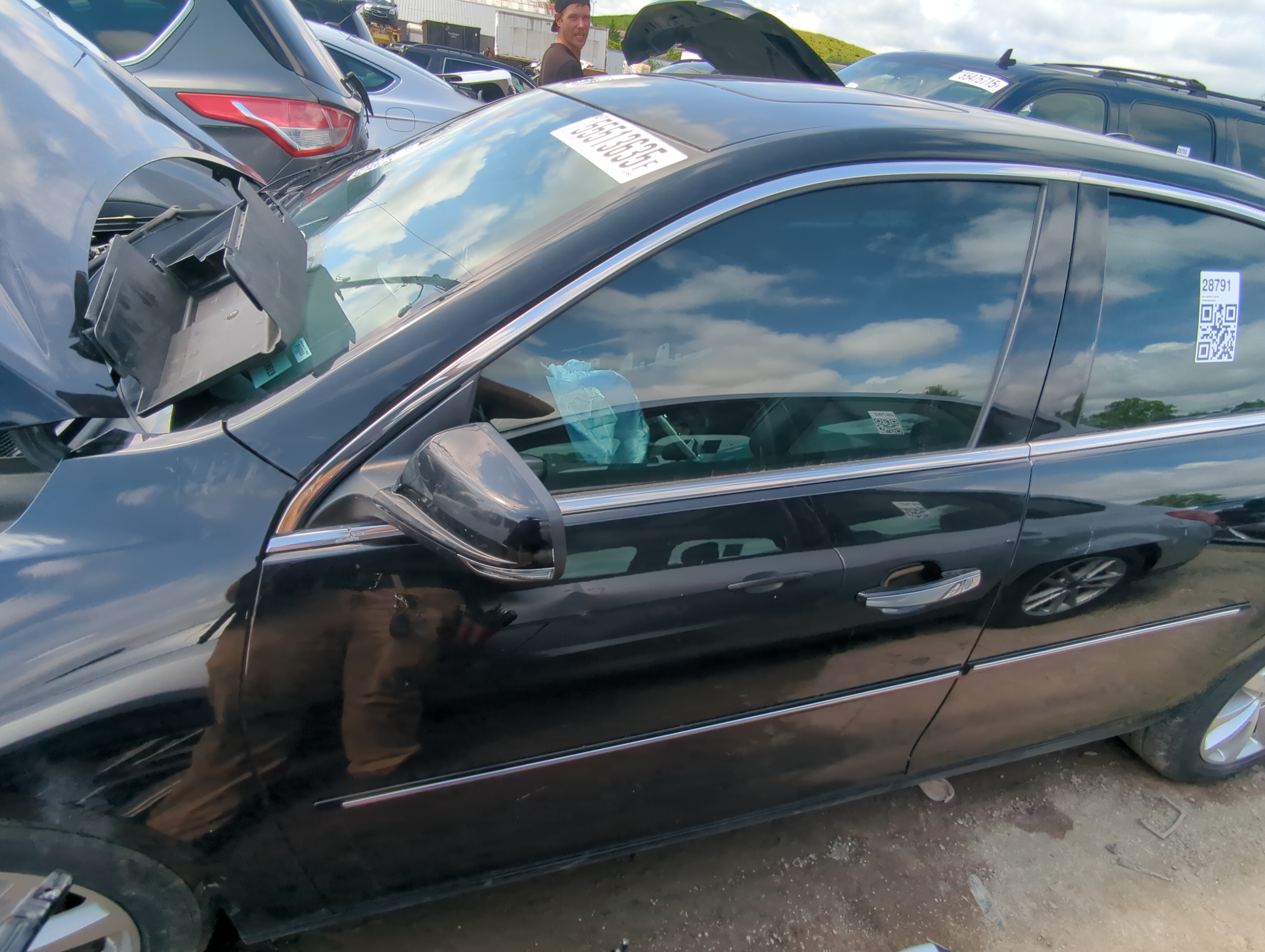 2016-2021 Chevrolet Malibu Driver Front Door Oem 1061474 - Oemusedautoparts1.com