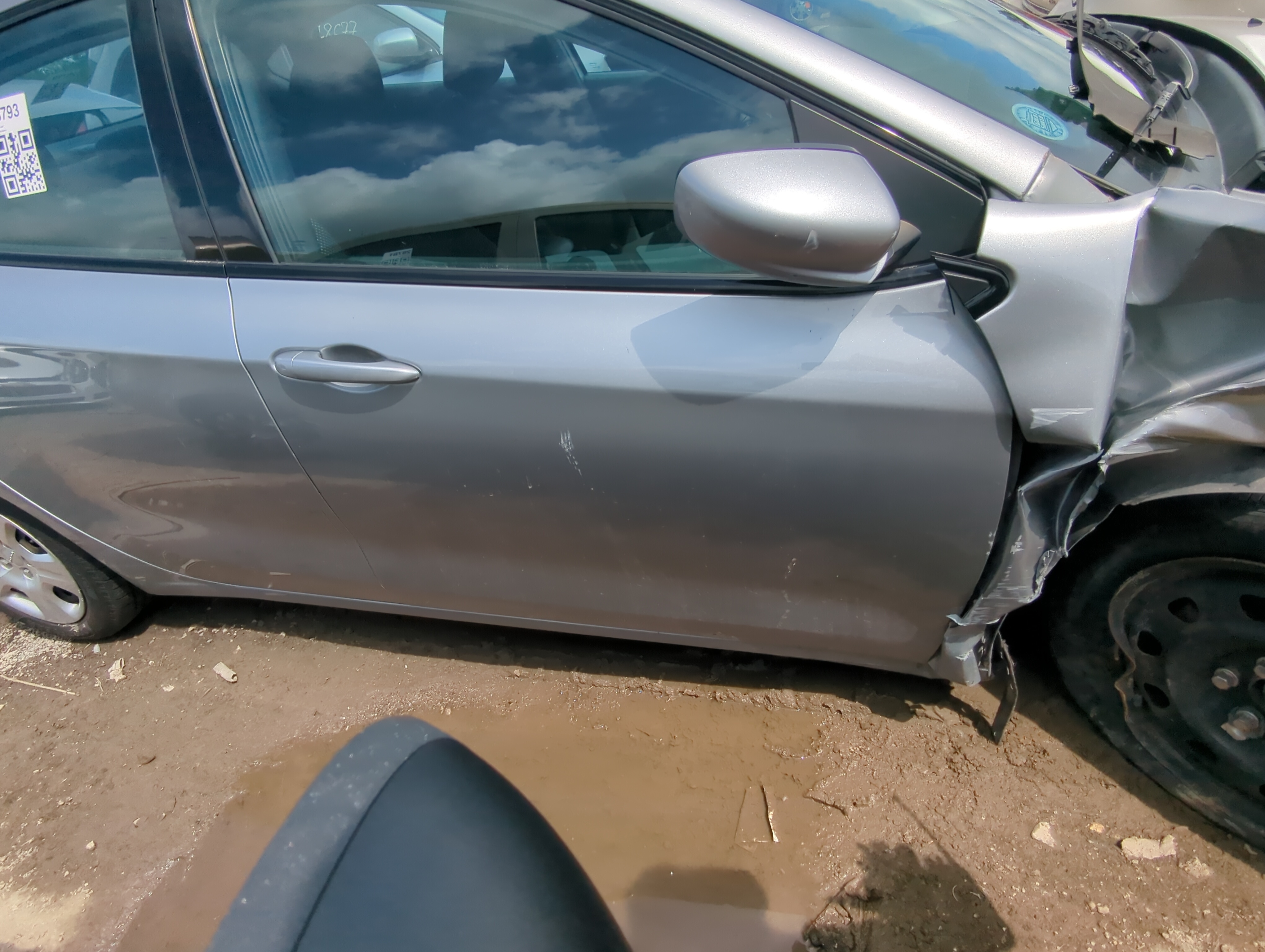 2013-2016 Dodge Dart Passenger Front Door Oem 1061626 - Oemusedautoparts1.com