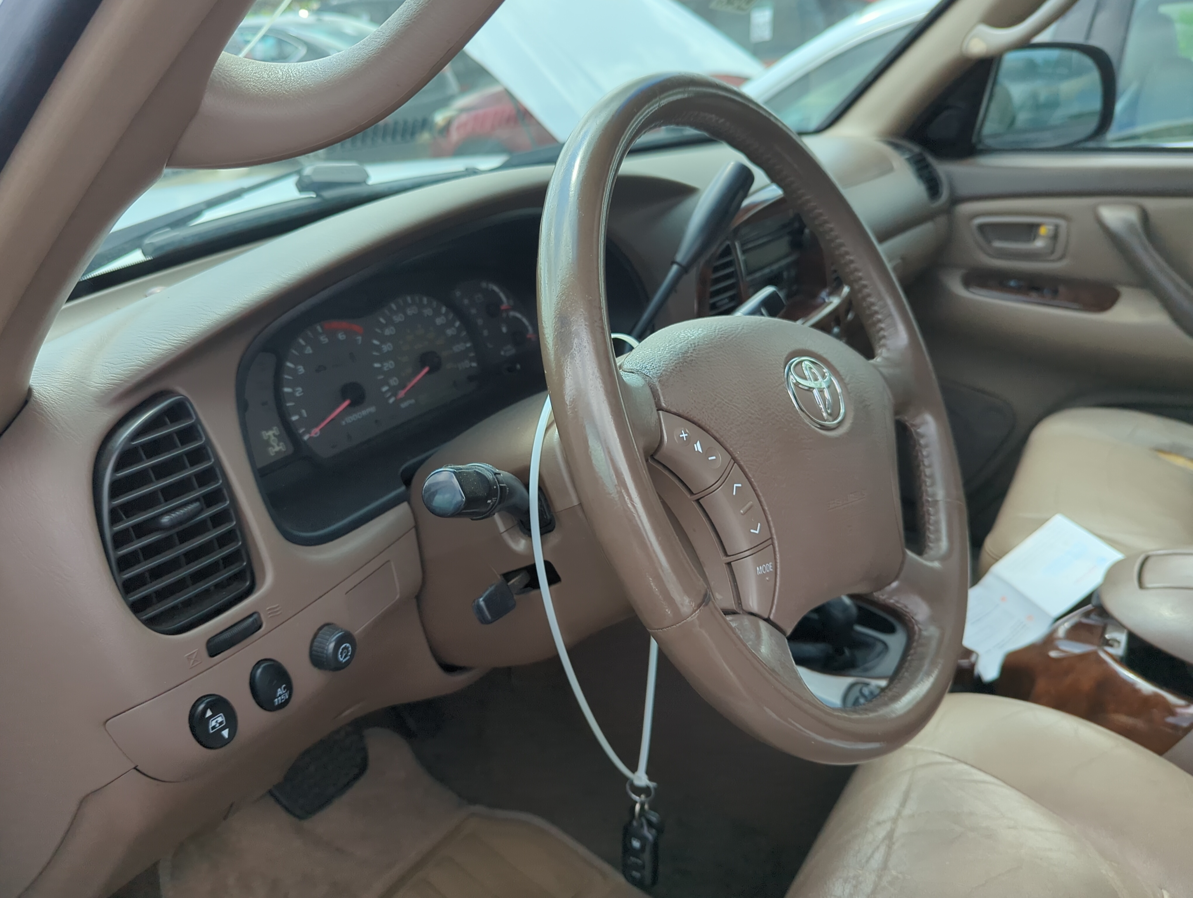 Picture of 2003-2004 Toyota Sequoia Air Bag Driver Left Steering Wheel Mounted 1061737