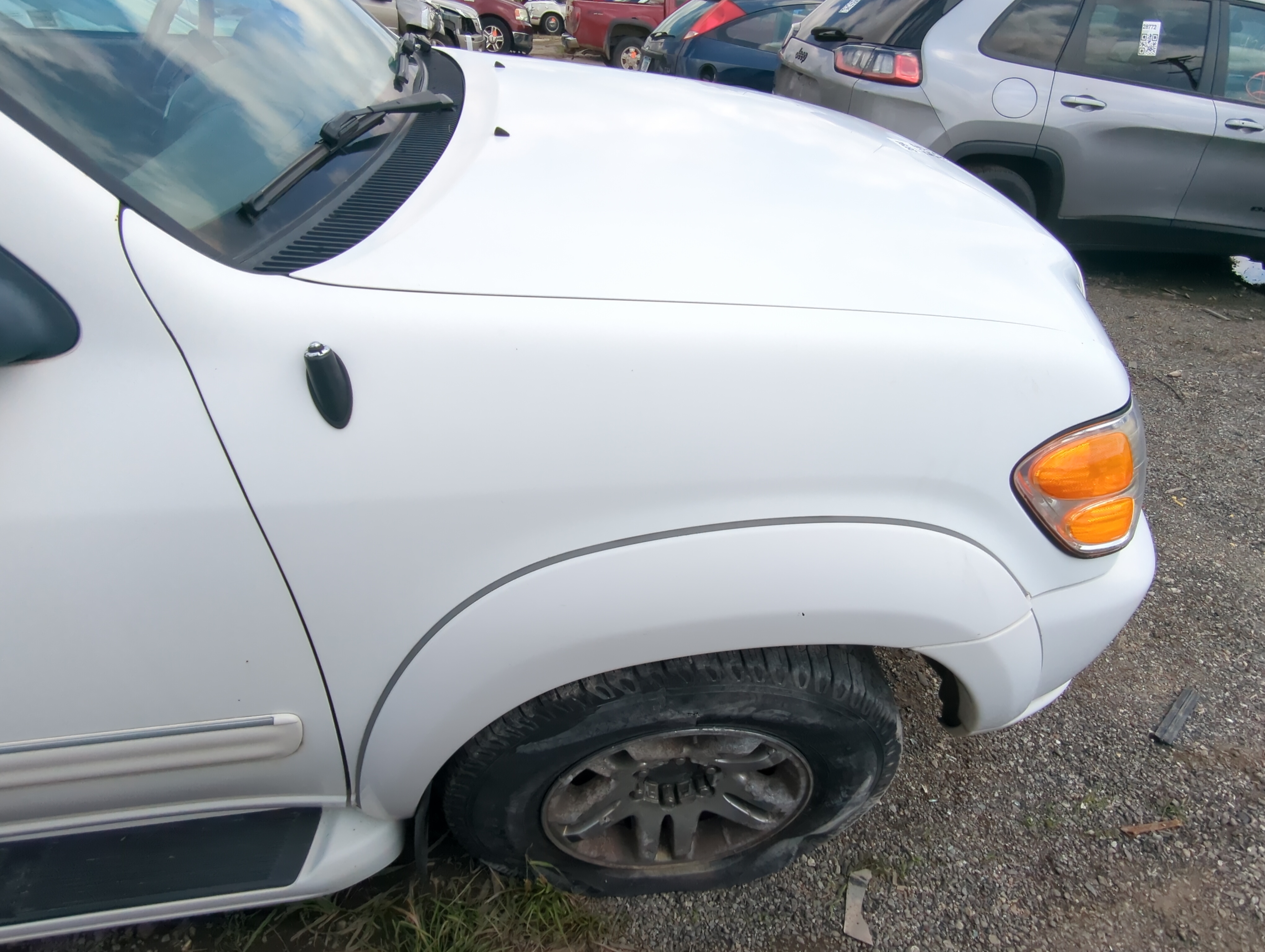 Picture of 2001-2004 Toyota Sequoia Passenger Fender 1061781