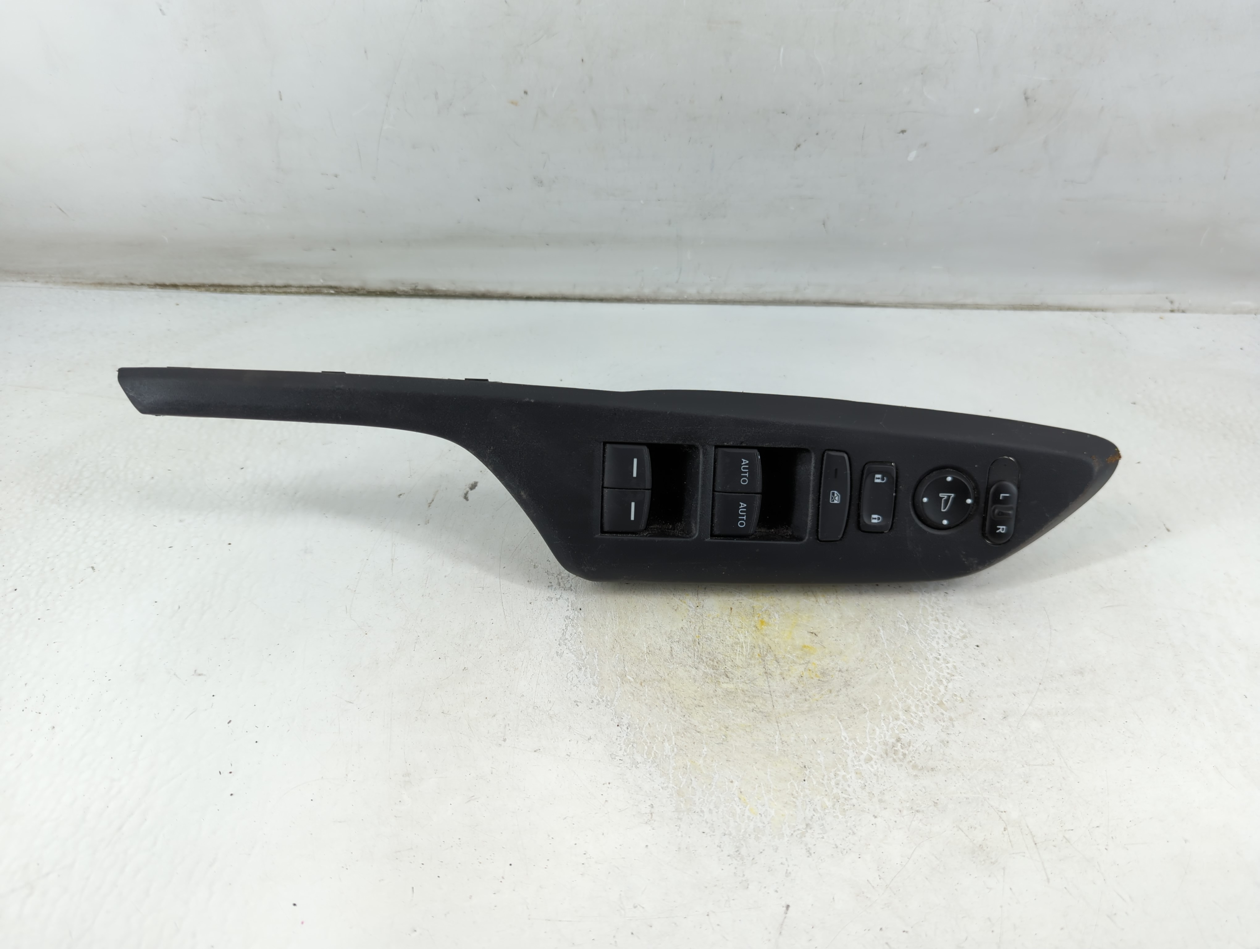 2016-2021 Honda Civic Driver Left Door Master Power Window Switch 1061926 - Oemusedautoparts1.com