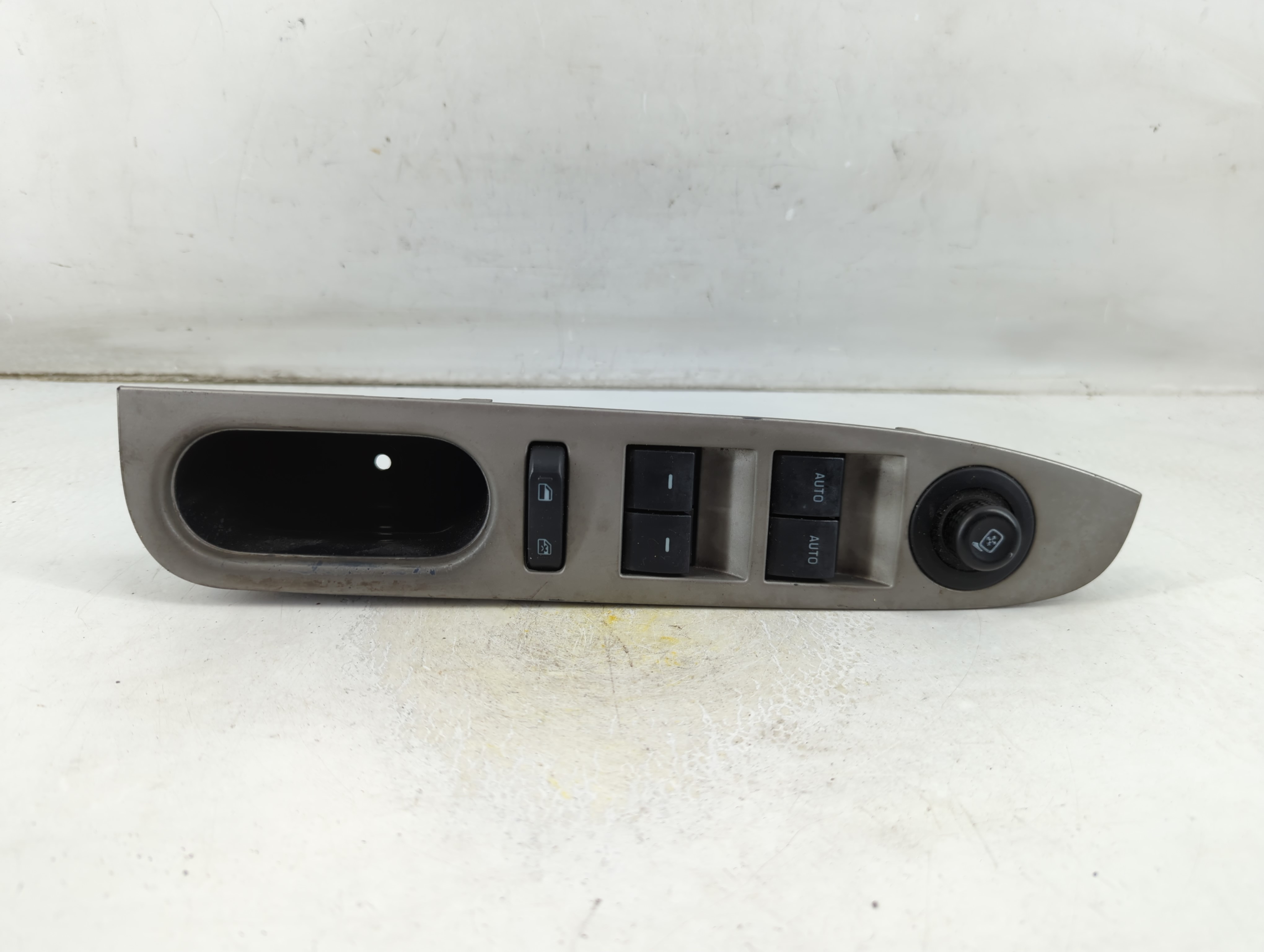 2011-2012 Ford Fusion Driver Left Door Master Power Window Switch 1061933 - Oemusedautoparts1.com