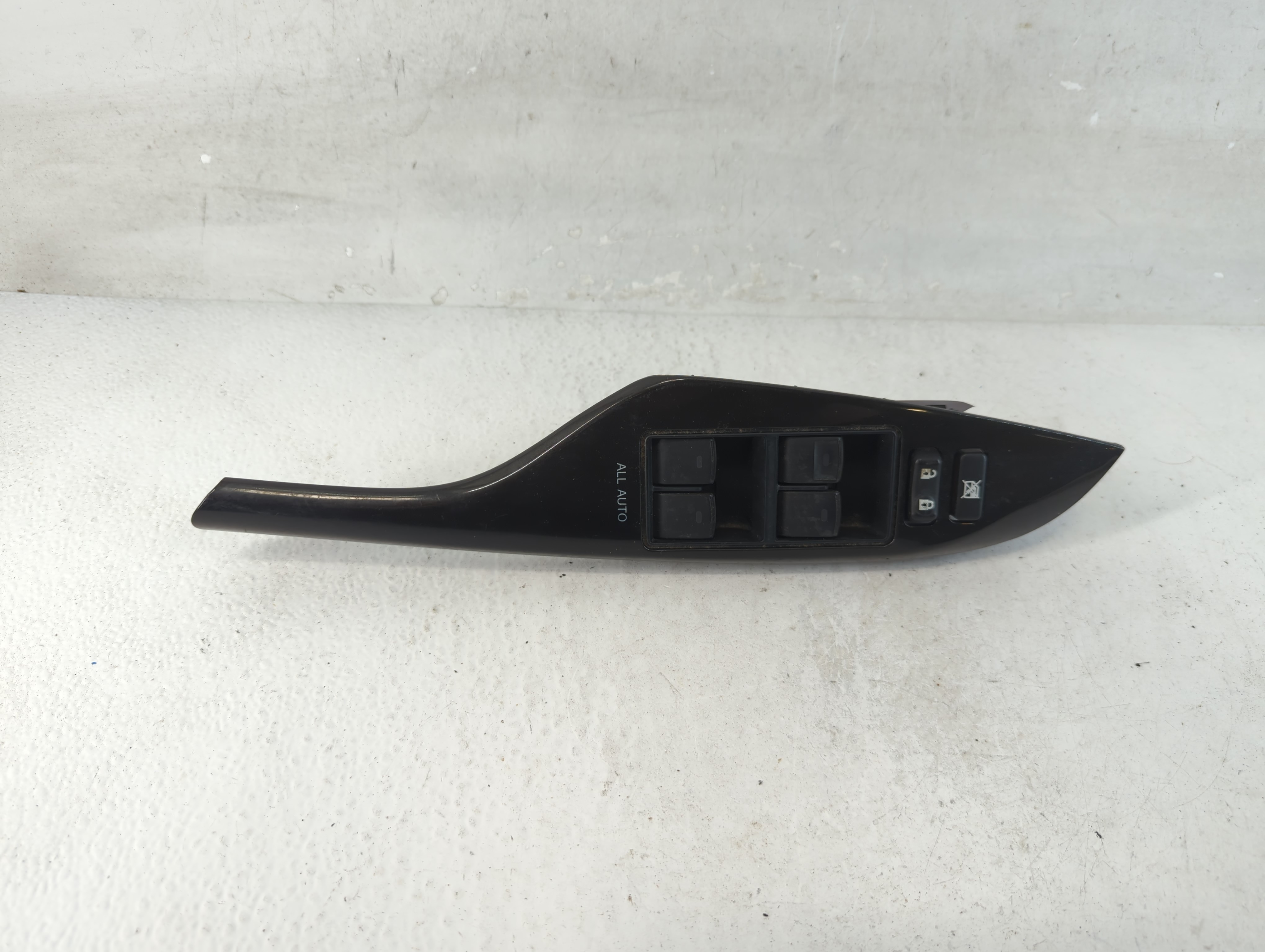2011-2014 Toyota Sienna Driver Left Door Master Power Window Switch 1061982 - Oemusedautoparts1.com