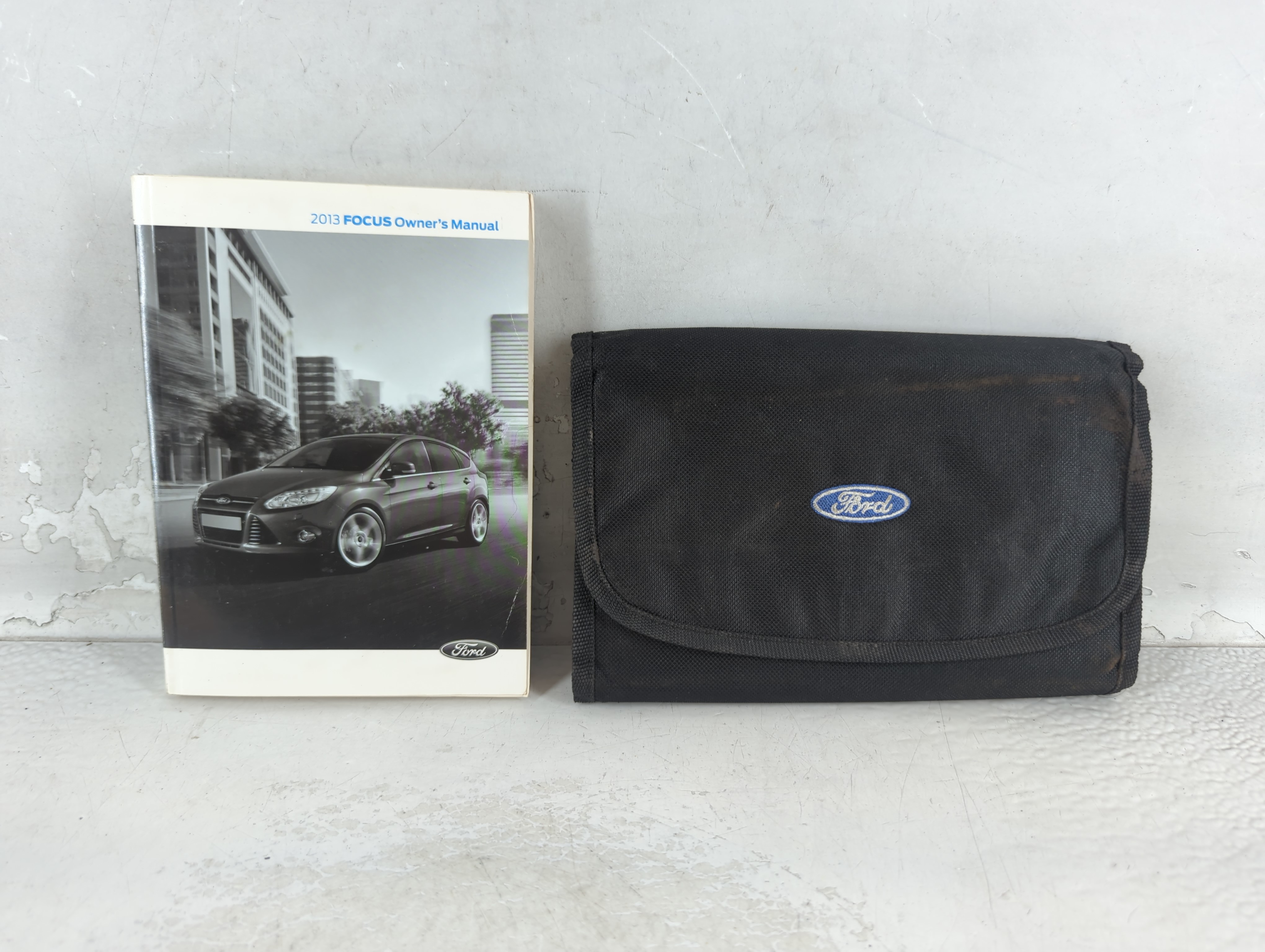 Picture of 2013 Ford Focus Owners Manual Book Guide 1062004