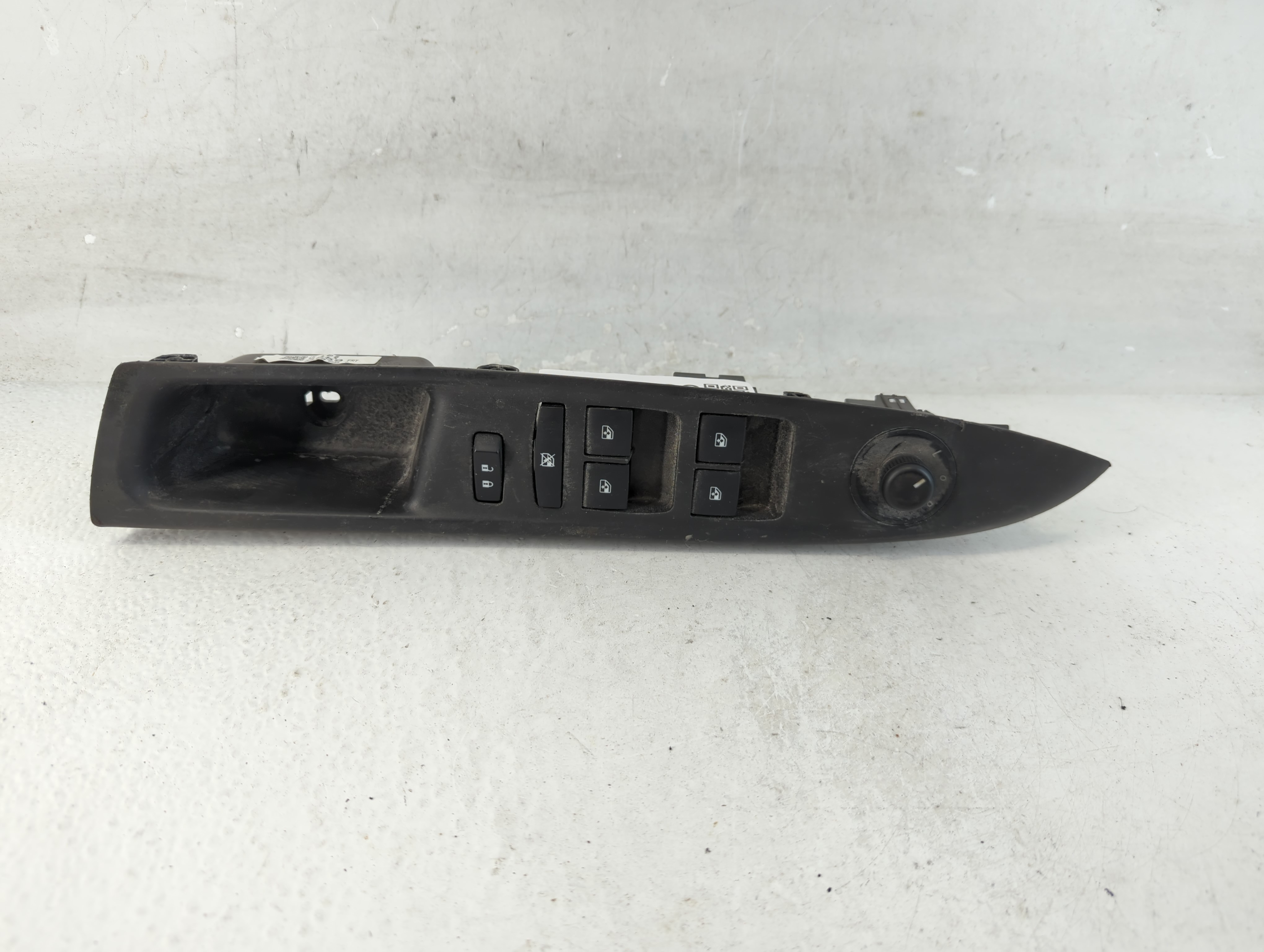 2016-2022 Chevrolet Spark Driver Left Door Master Power Window Switch 1062160 - Oemusedautoparts1.com