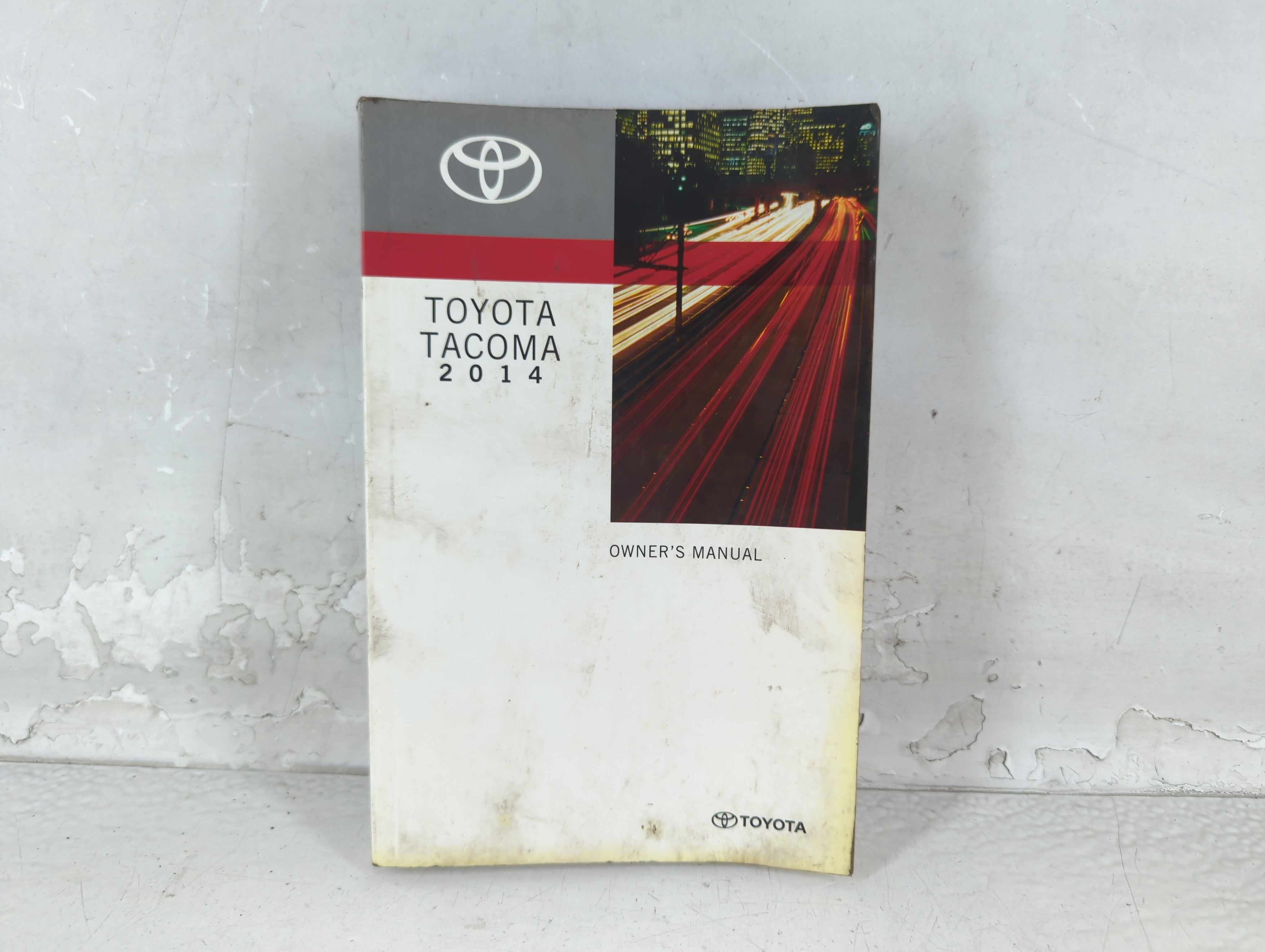 2014 Toyota Tacoma Owners Manual Book Guide 1062217 - Oemusedautoparts1.com