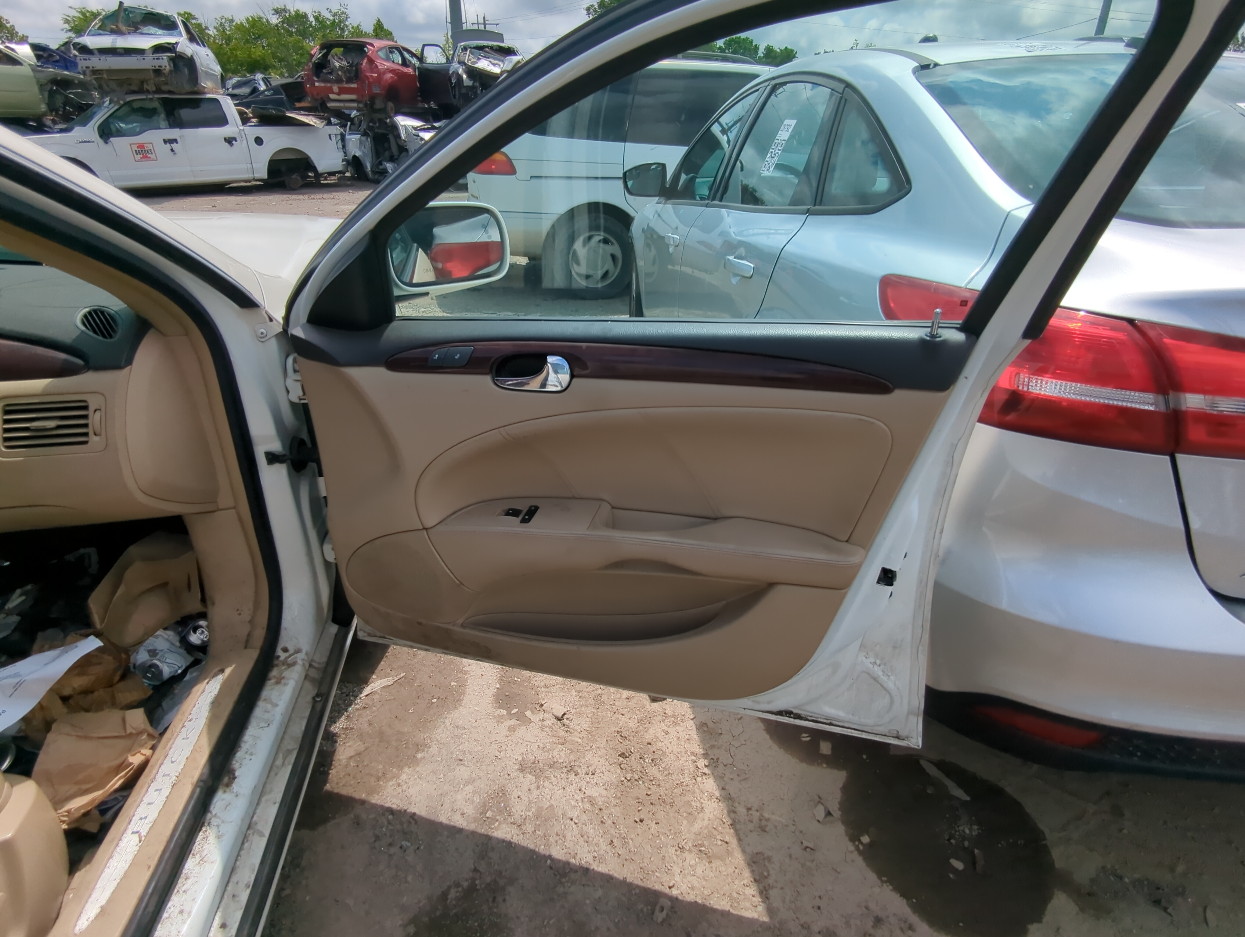 Picture of 2008 Buick Lucerne Front Right Passenger Interior Door Panel Trim 1062264