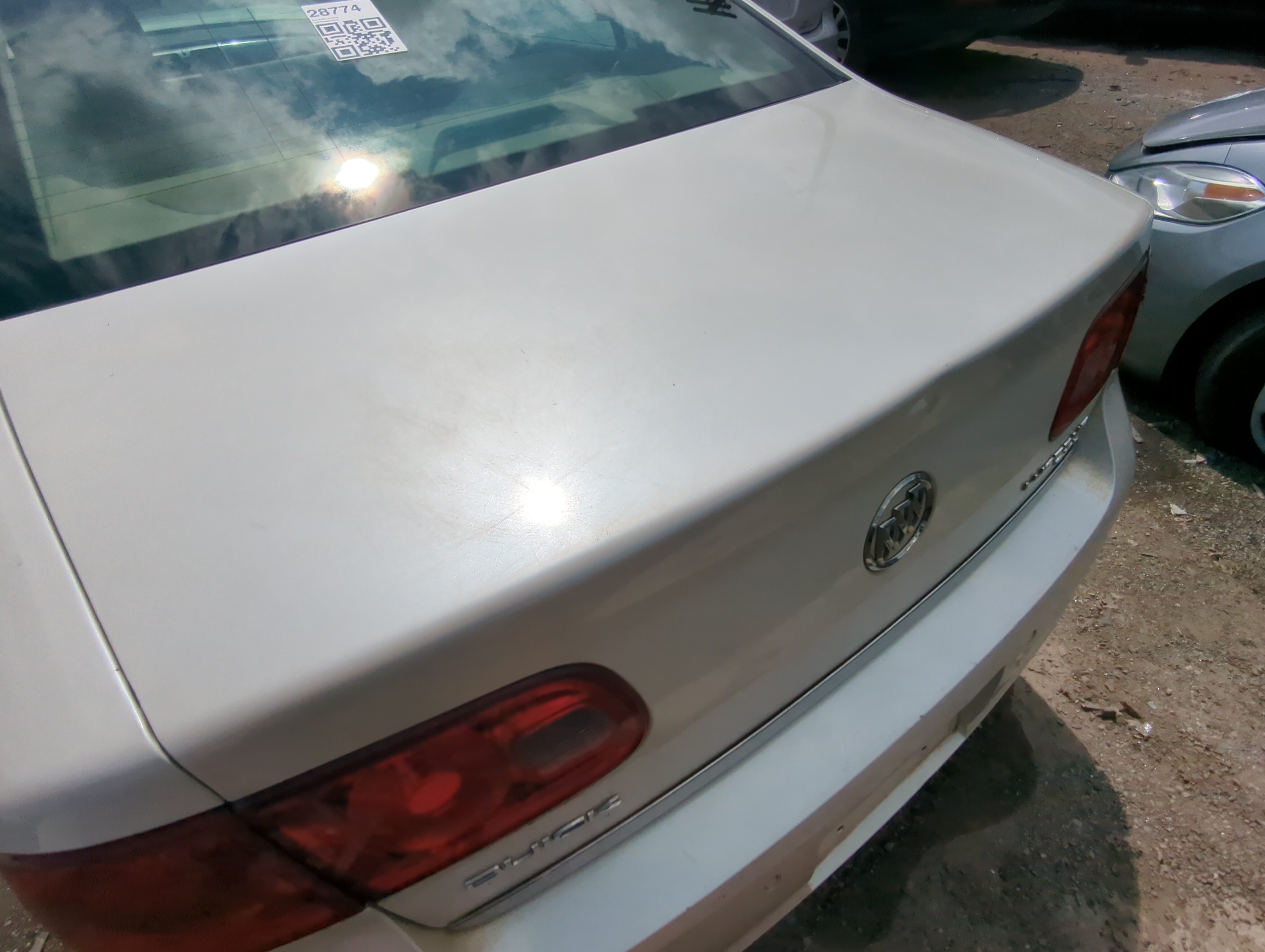 2006-2011 Buick Lucerne Trunk/decklid/hatch/tailgate Oem 1062277 - Oemusedautoparts1.com