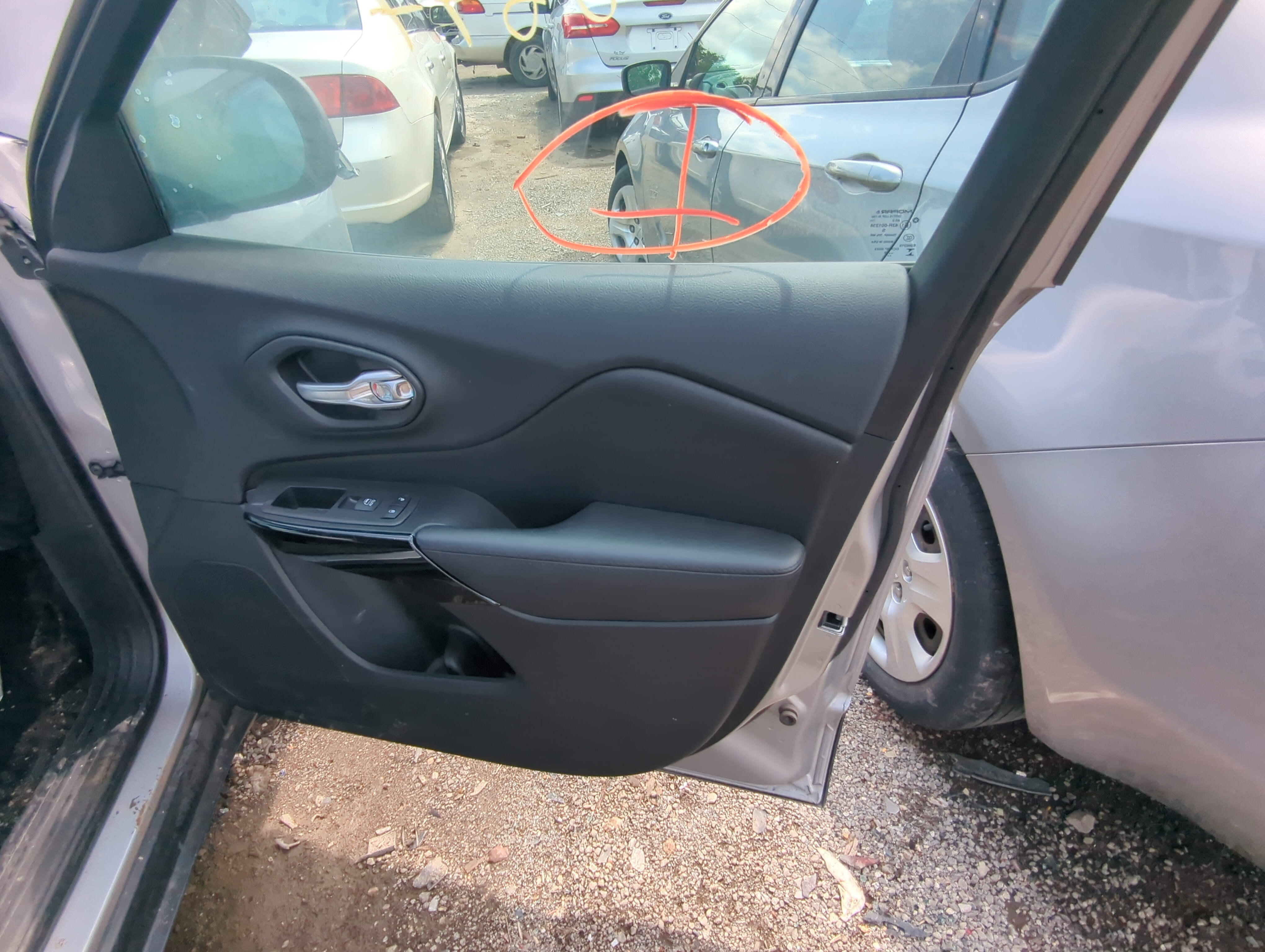 Picture of 2020 Jeep Cherokee Front Right Passenger Interior Door Panel Trim 1062428