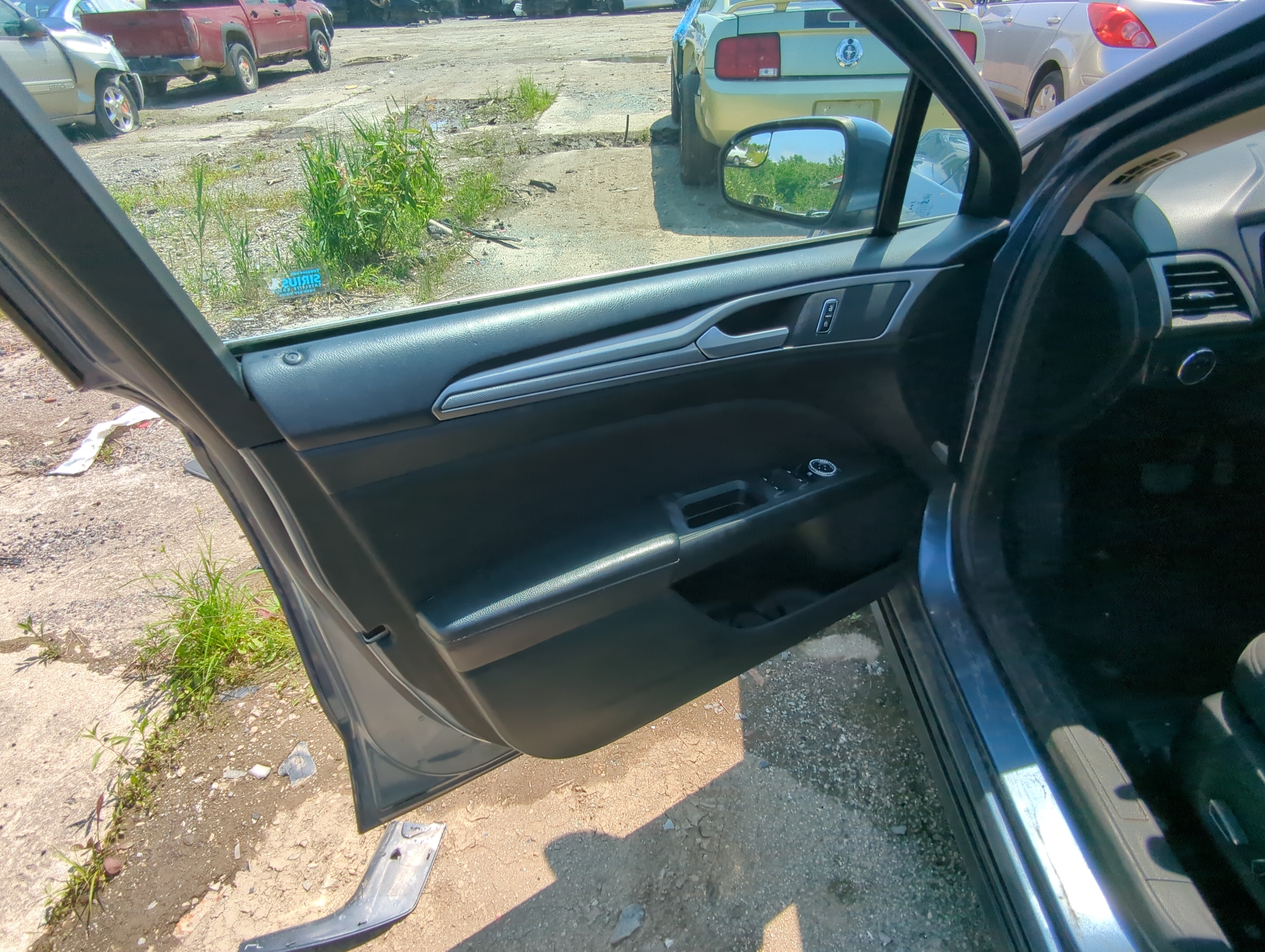 2018 Ford Fusion Front Left Driver Interior Door Panel Trim 1062583 - Oemusedautoparts1.com