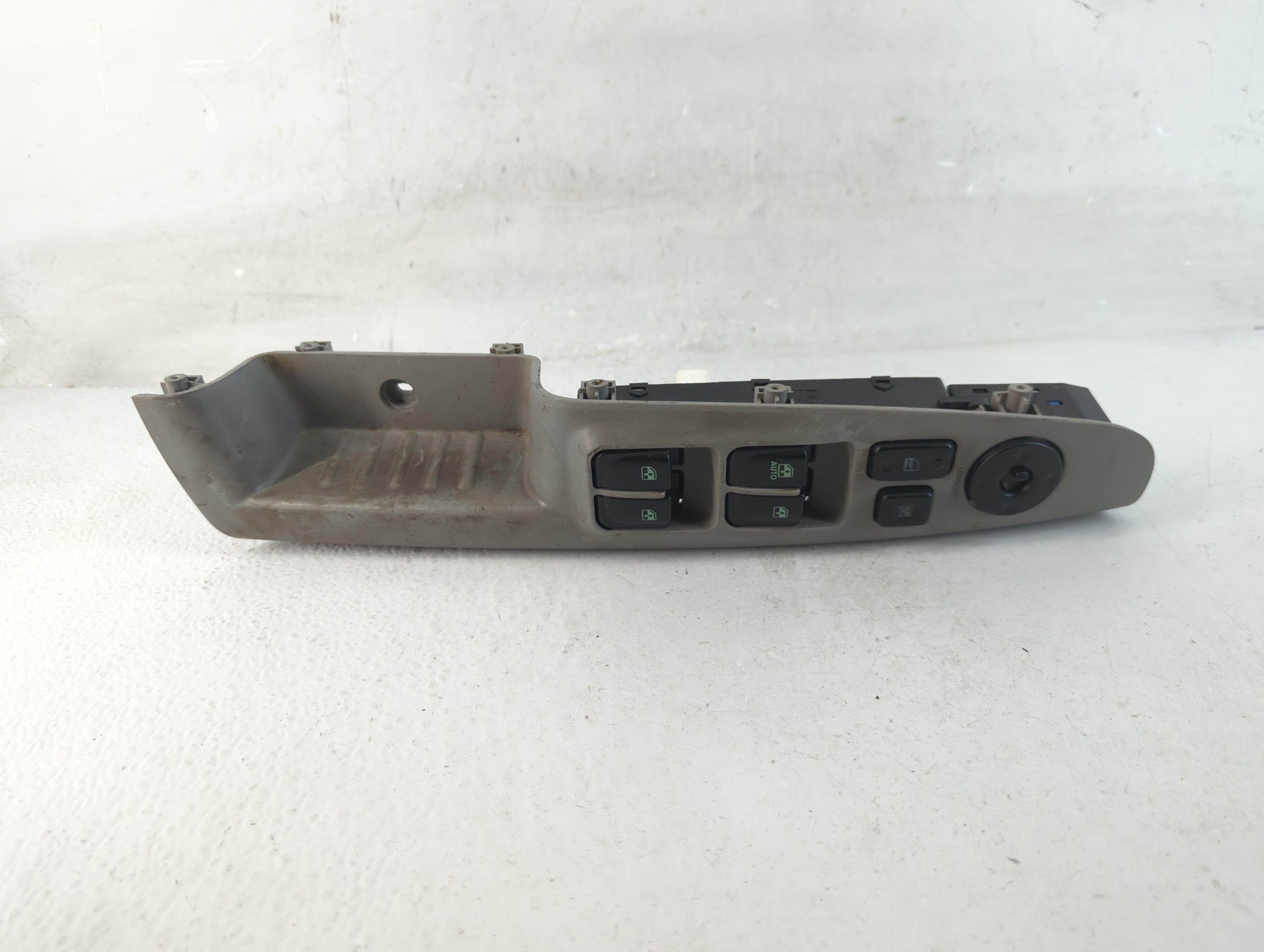 Picture of 2006-2008 Hyundai Sonata Driver Left Door Master Power Window Switch 1062800