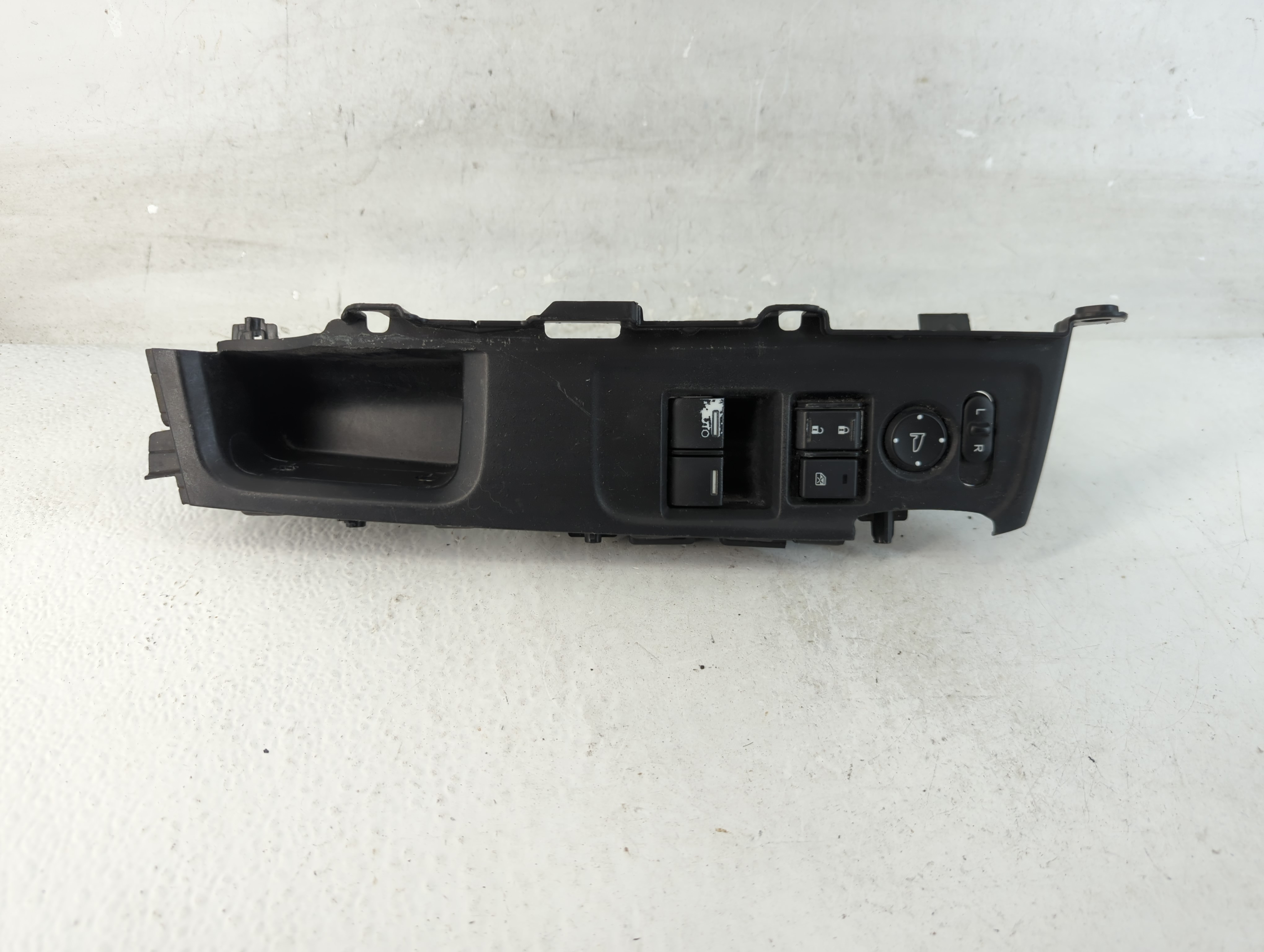 2014-2015 Honda Civic Driver Left Door Master Power Window Switch 1062806 - Oemusedautoparts1.com