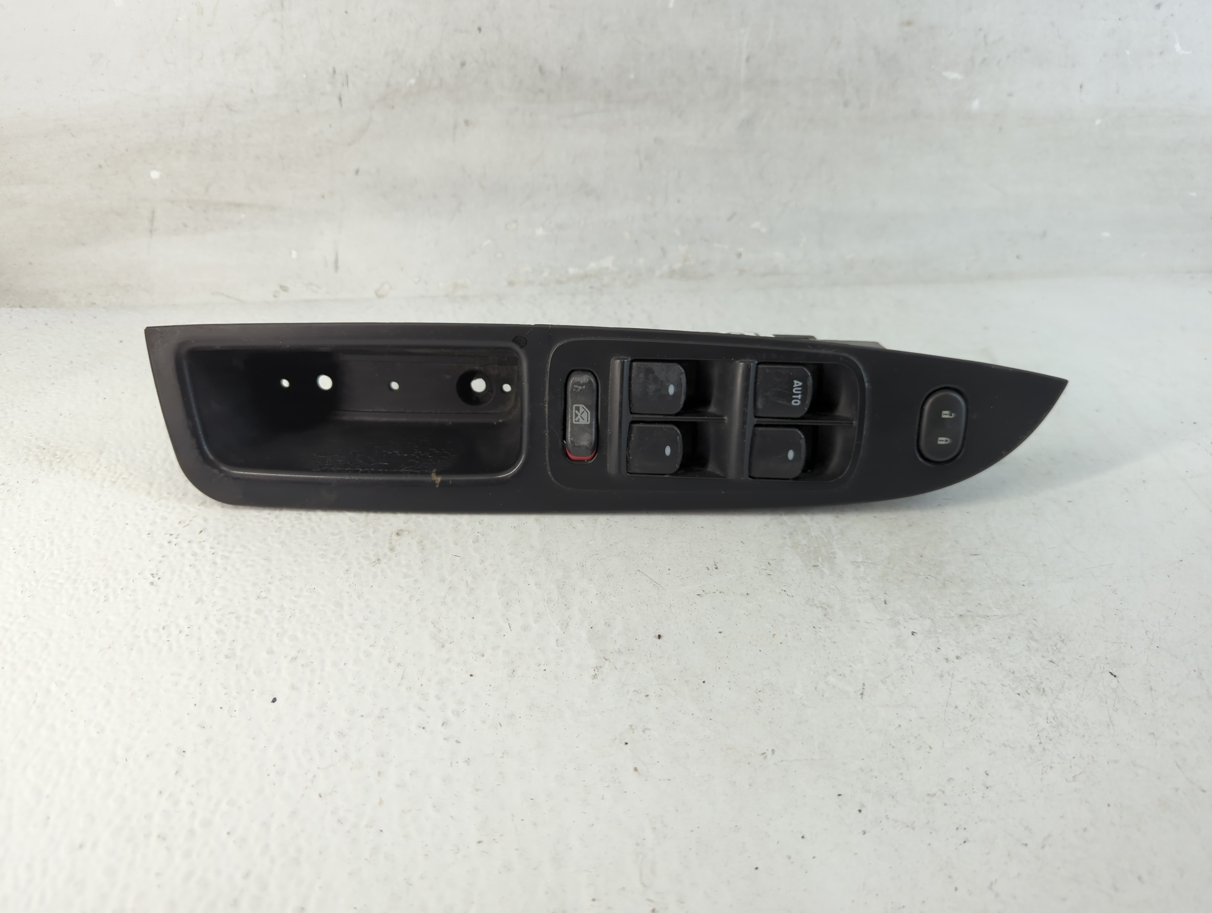 2004-2008 Chevrolet Malibu Driver Left Door Master Power Window Switch 1062885 - Oemusedautoparts1.com