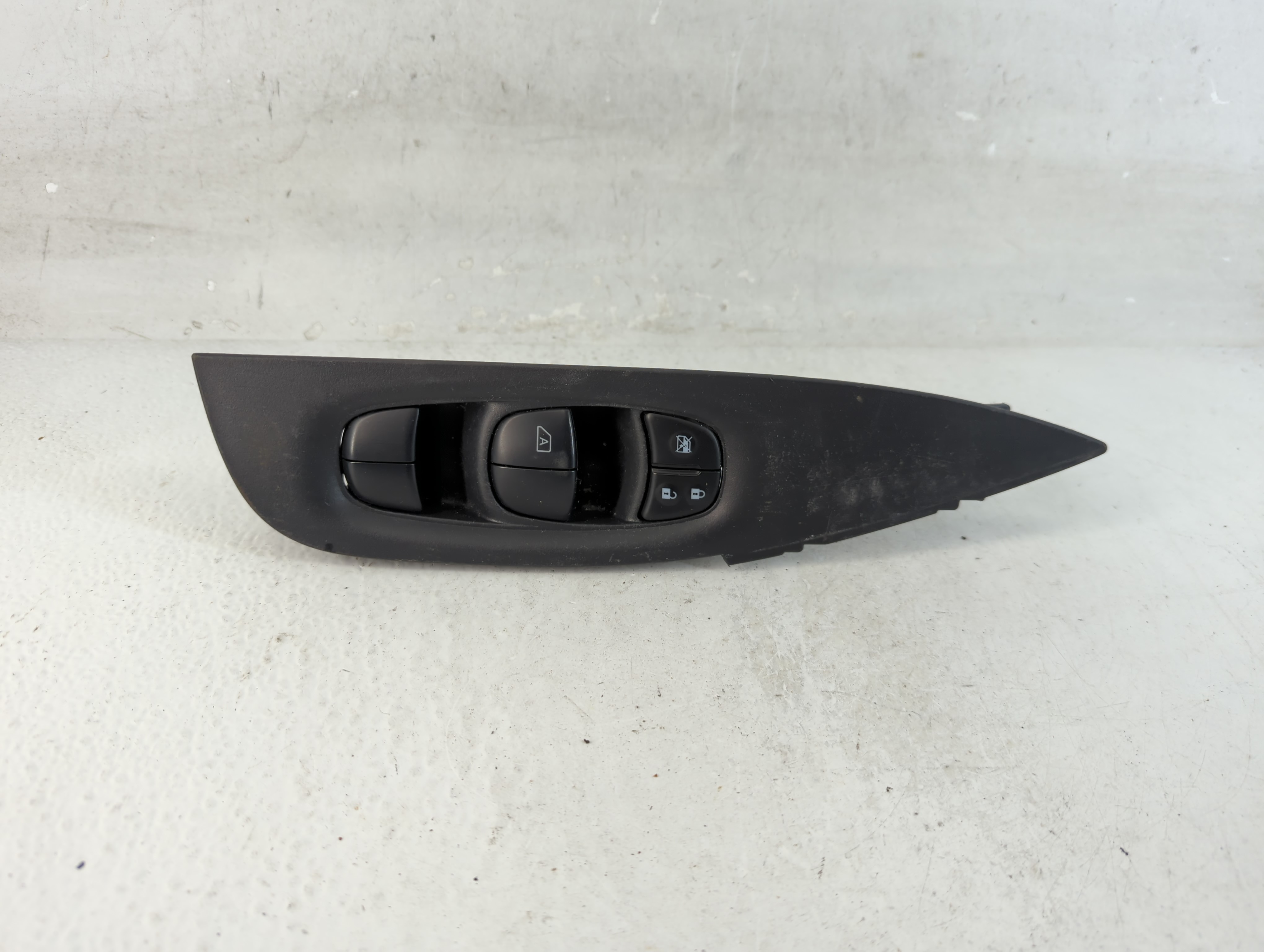 2014-2020 Nissan Rogue Driver Left Door Master Power Window Switch 1062889 - Oemusedautoparts1.com