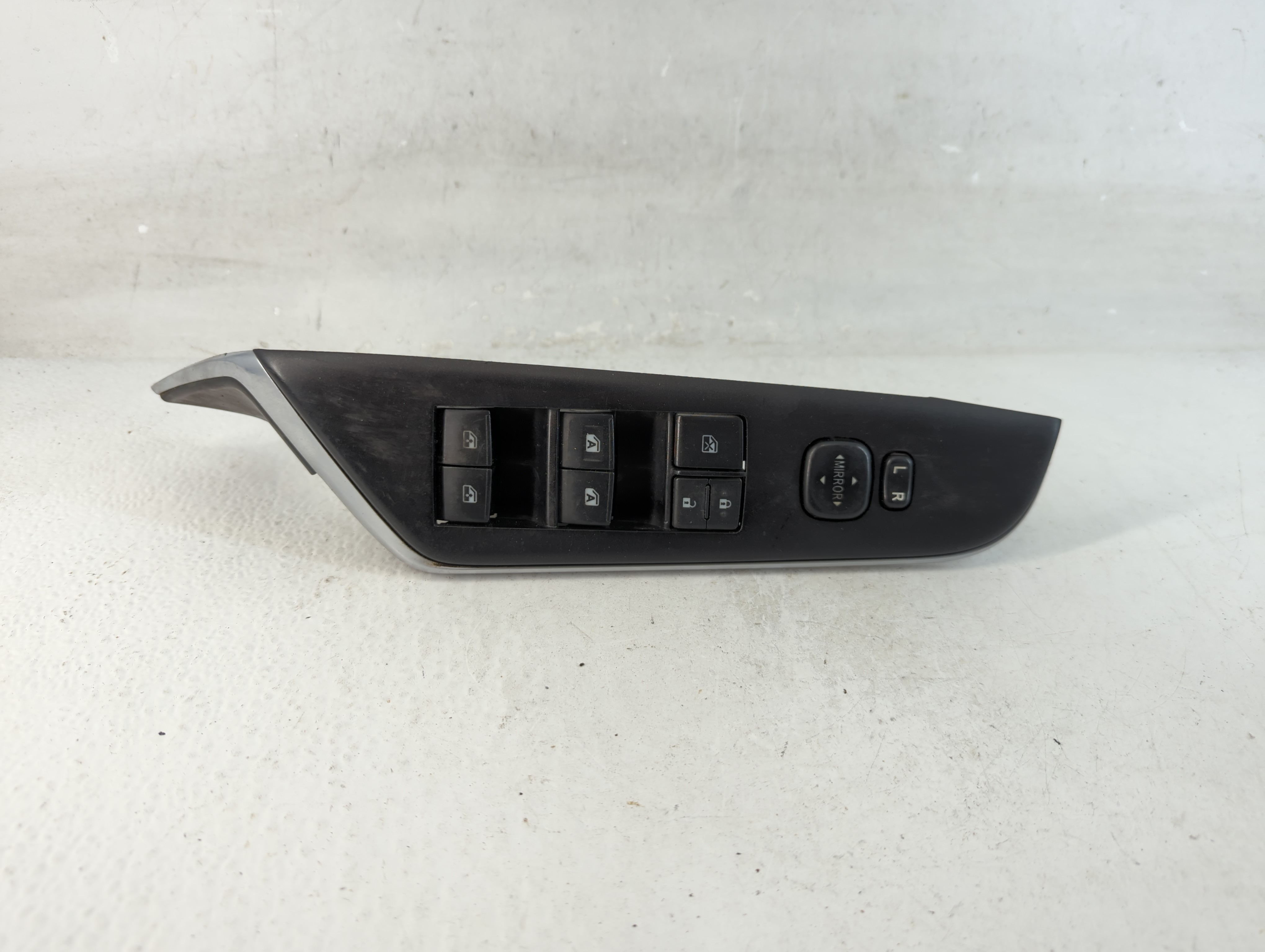 2015-2017 Toyota Camry Driver Left Door Master Power Window Switch 1062894 - Oemusedautoparts1.com